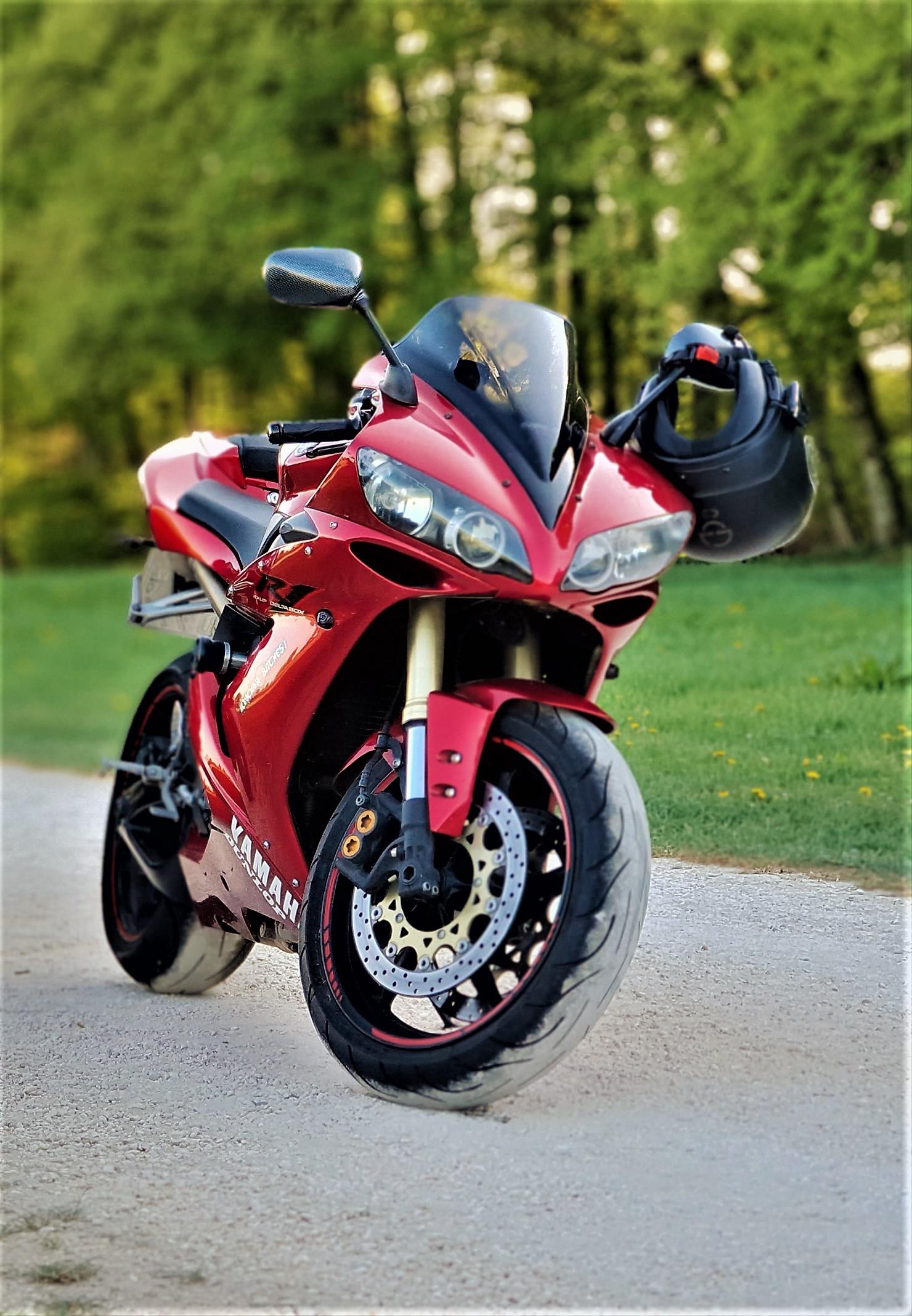 Yamaha R1 RN12 : r/bikesgonewild