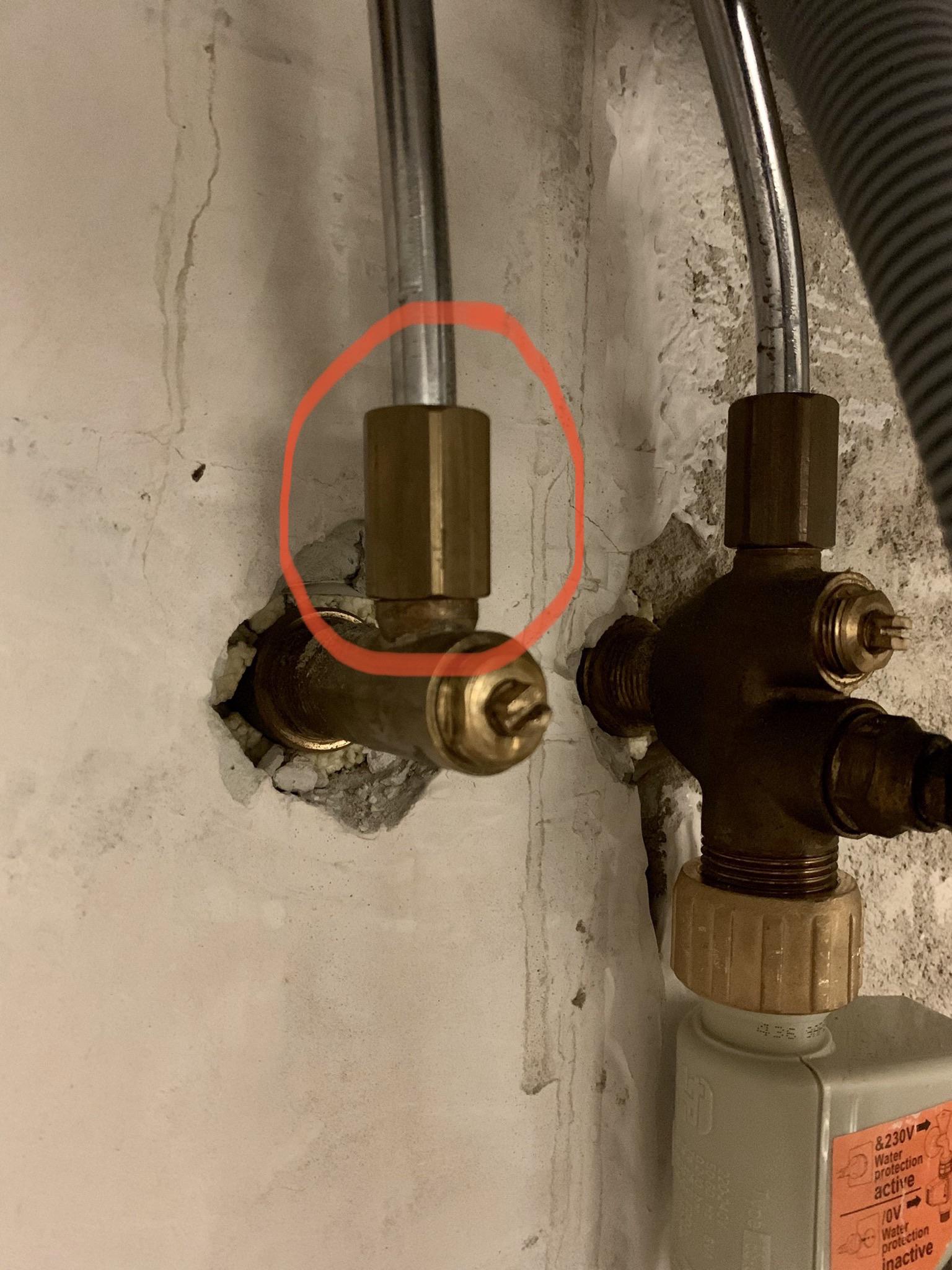 Do you know what type of fitting/connection this is? I’m trying to