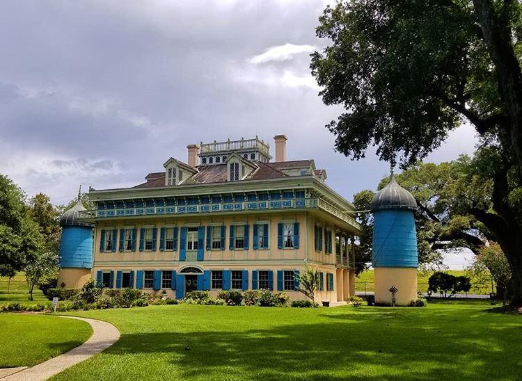 San Francisco Plantation, Garyville, Louisiana r/unitedstatesofamerica
