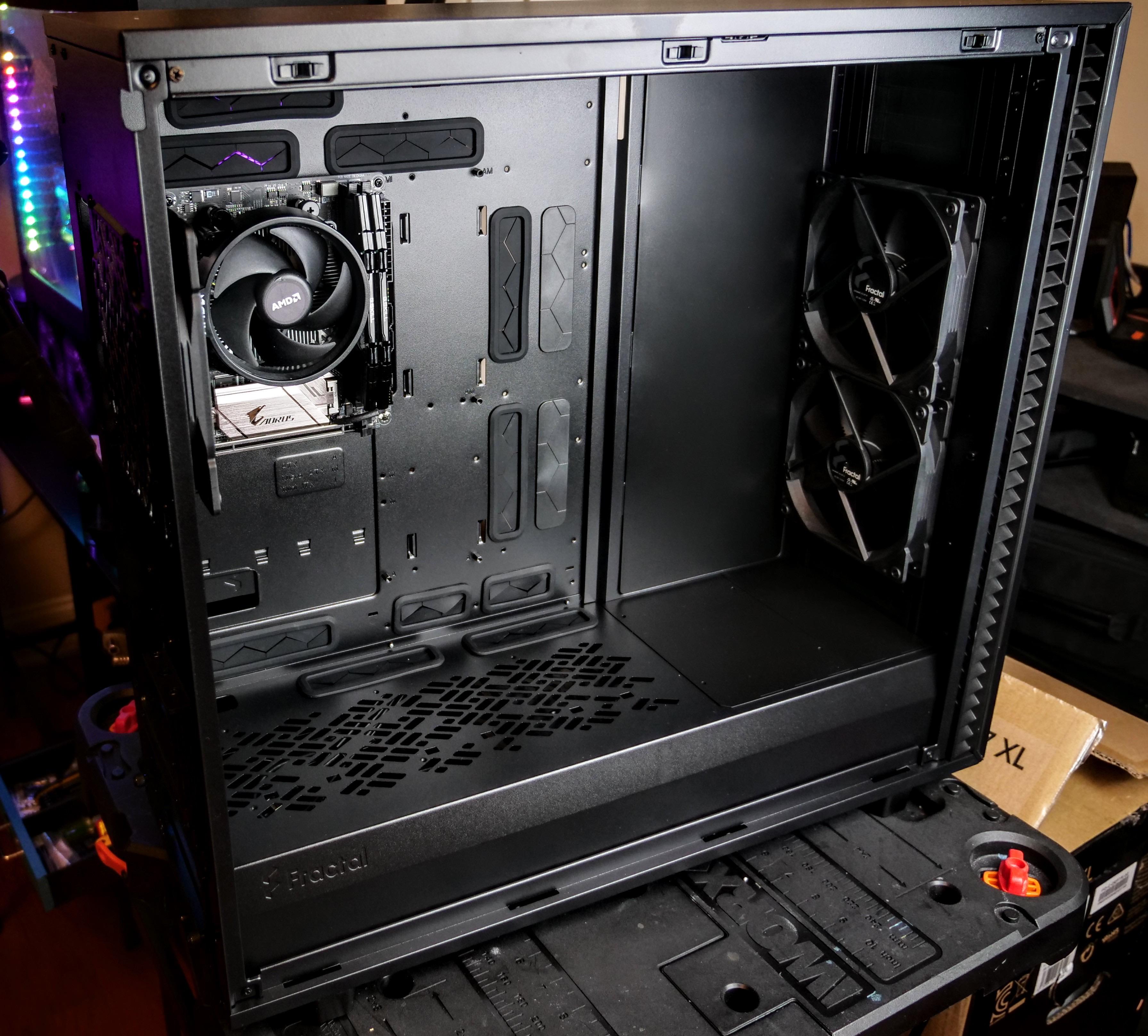 Anyone water cooling the new Fractal Design Define 7 XL