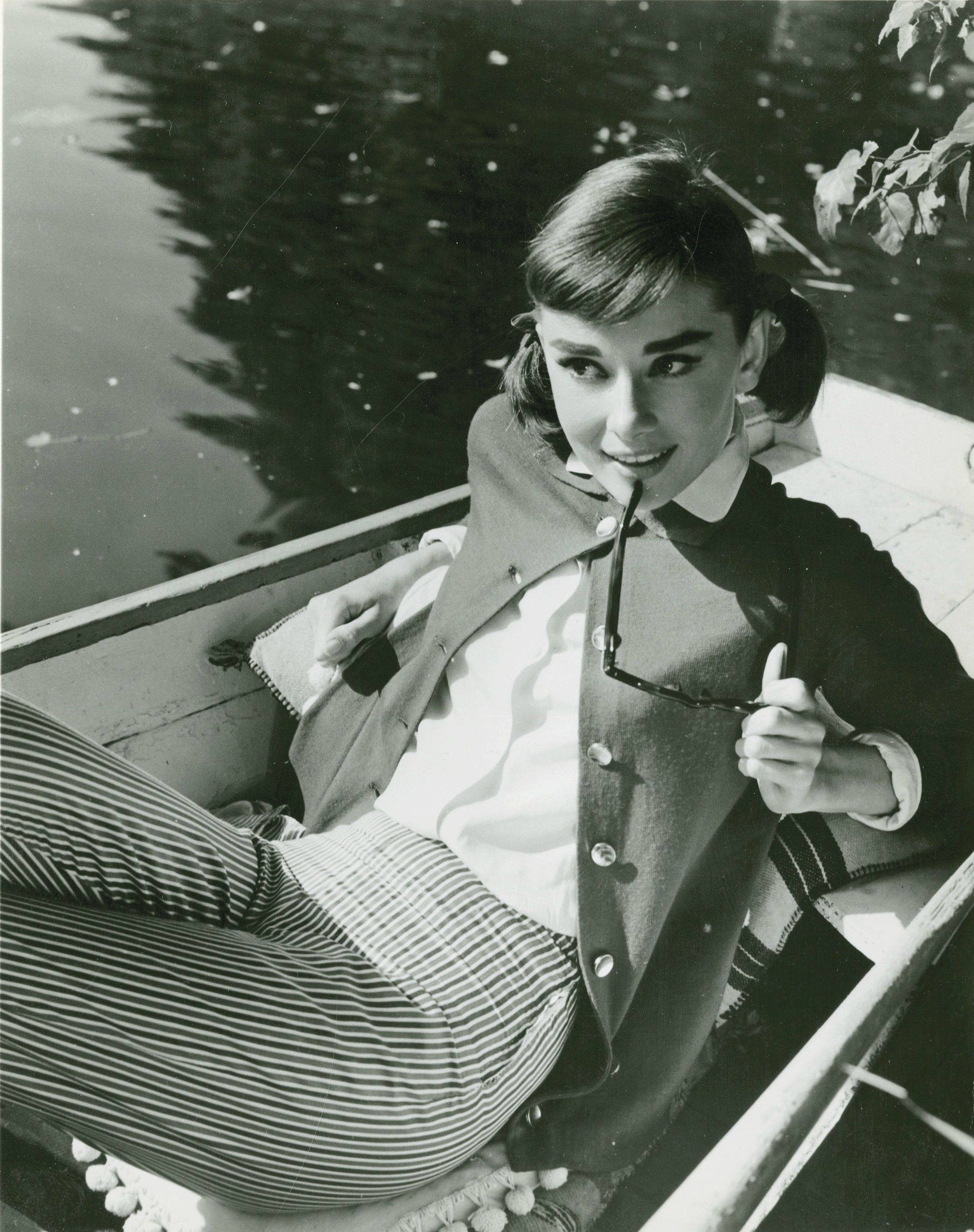 Audrey Hepburn in "Love In The Afternoon", 1957 r/OldSchoolCool