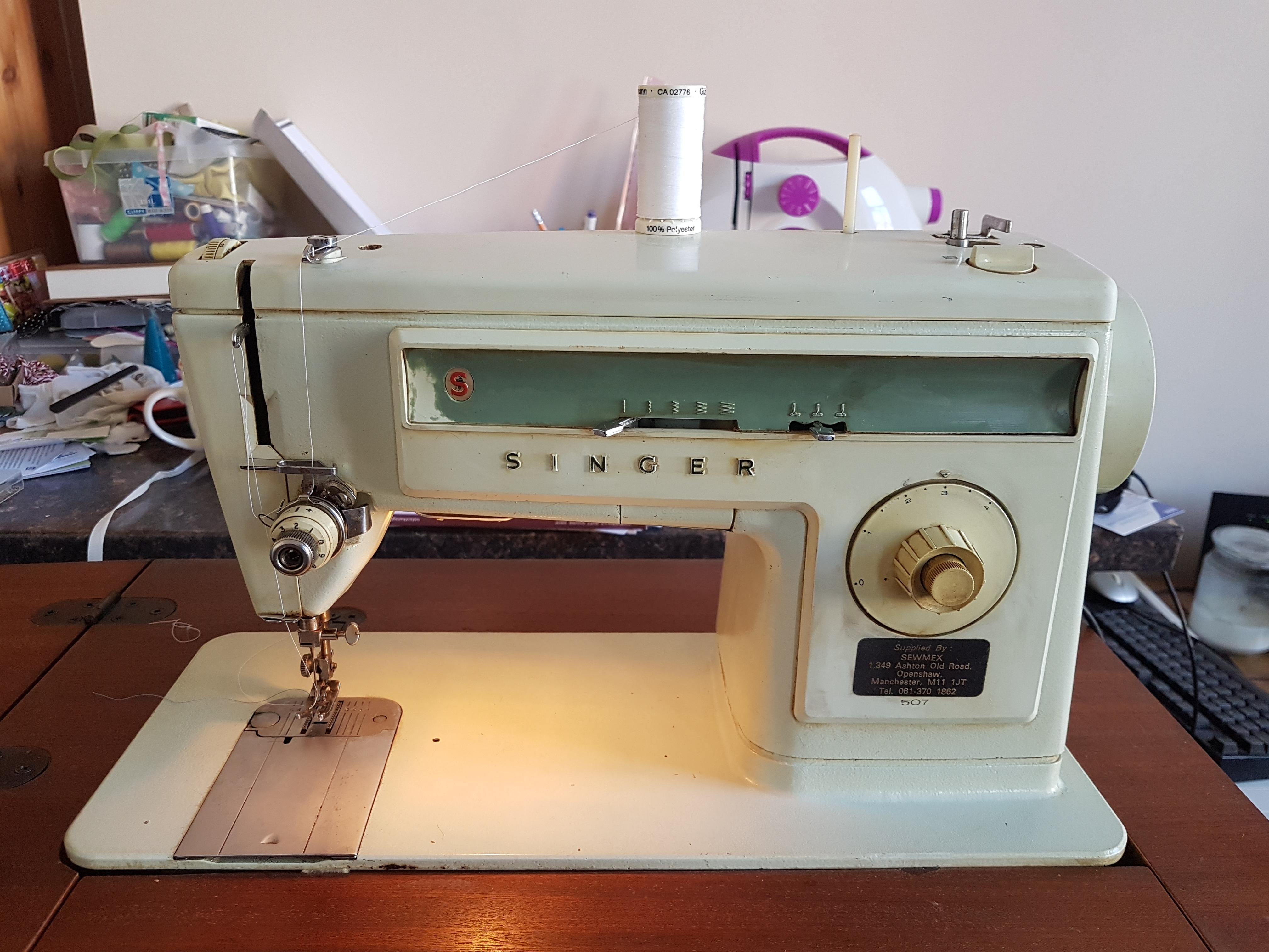 Can anyone please help with this machine? I got it from my Grandma, the