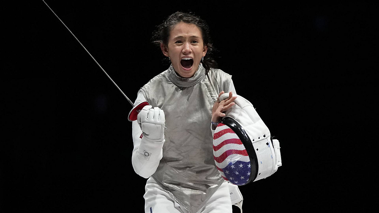 Kentucky native Lee Kiefer wins firstever individual fencing gold medal for U.S. r/olympics