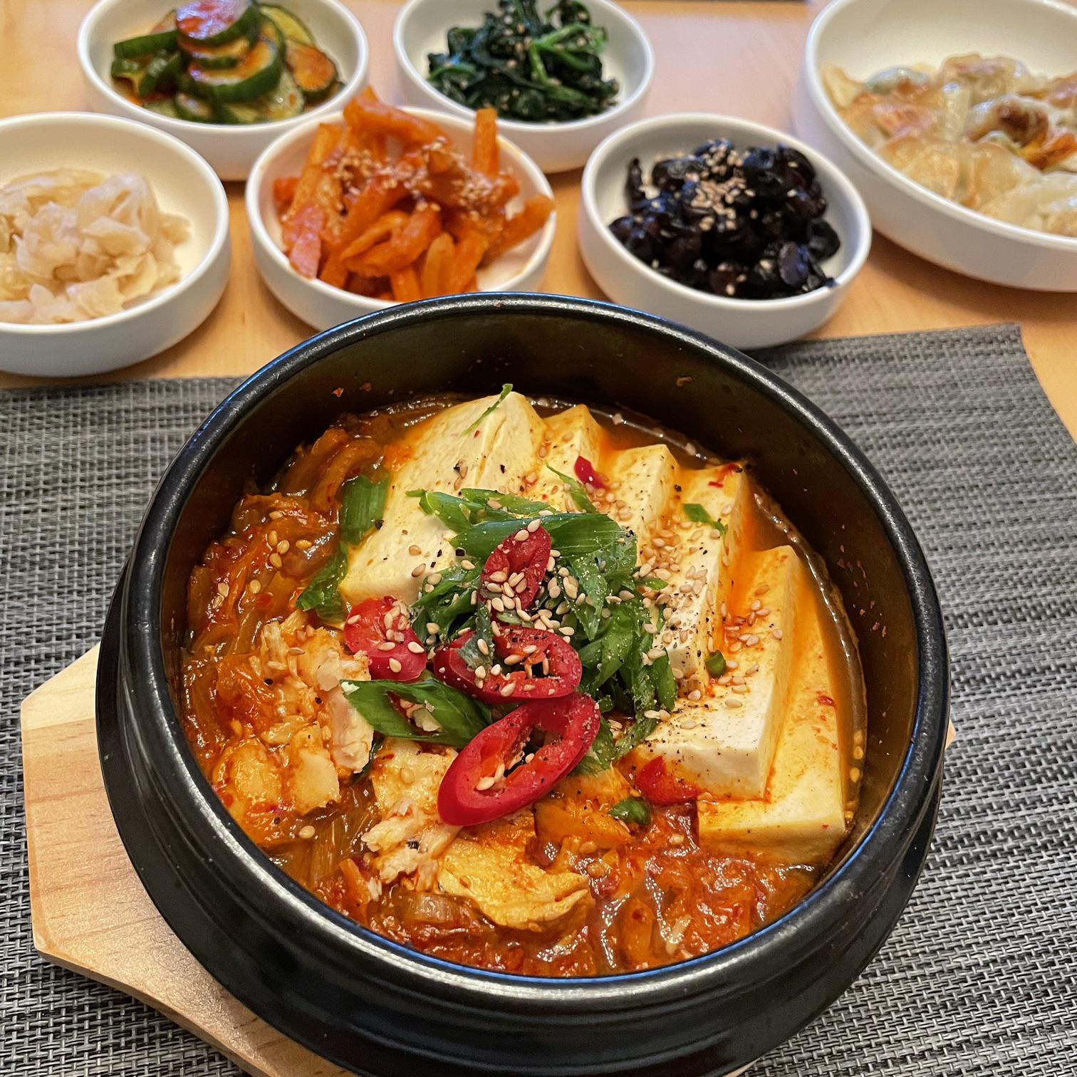 Tuna kimchi jjigae night r/KoreanFood