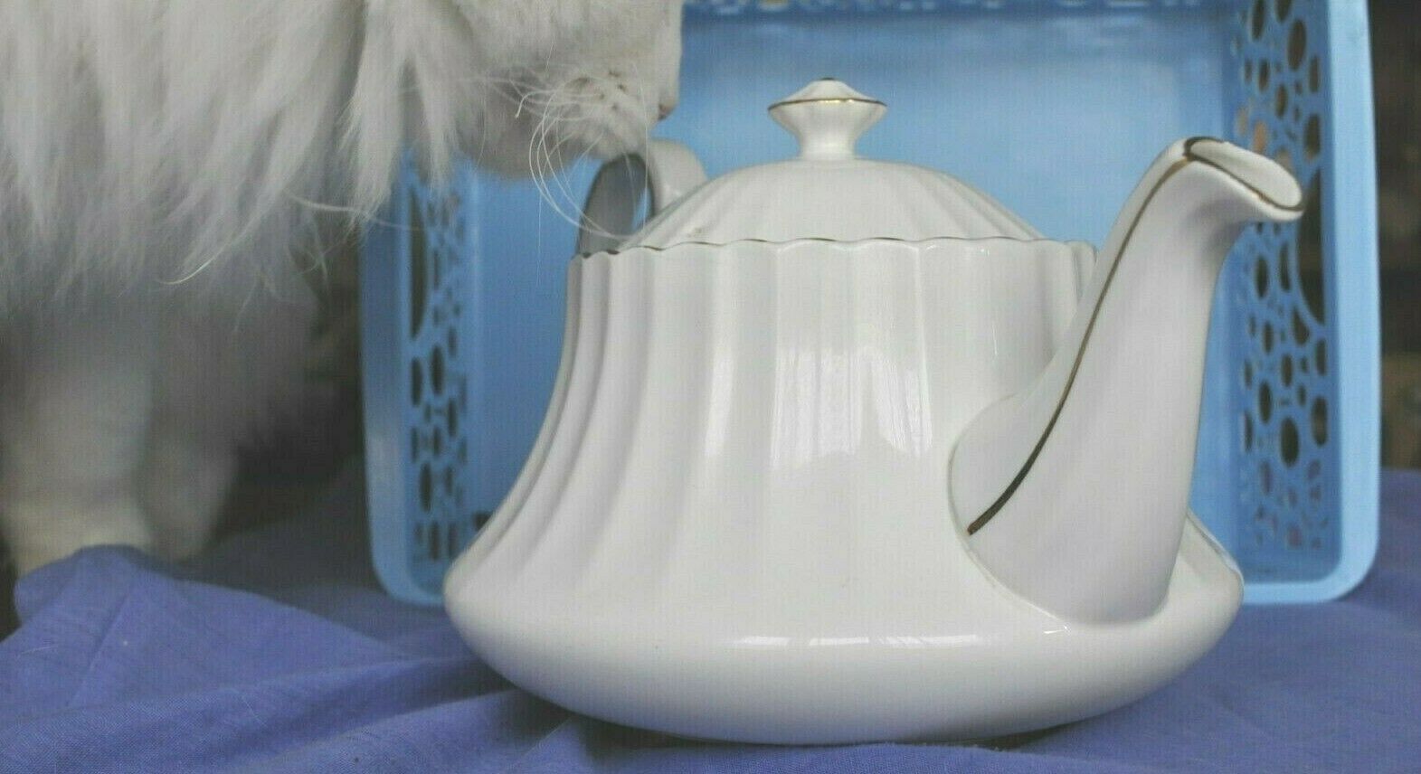 Sadly selling our beautiful Paragon Fine Bone China Teapot. "The Queen