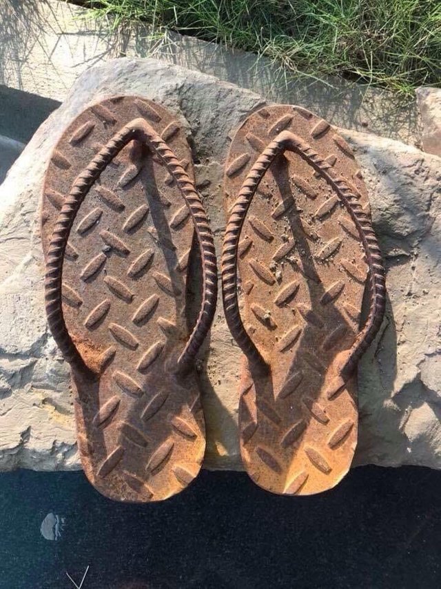 Clink Clank, a metal flip flop r/ofcoursethatsathing