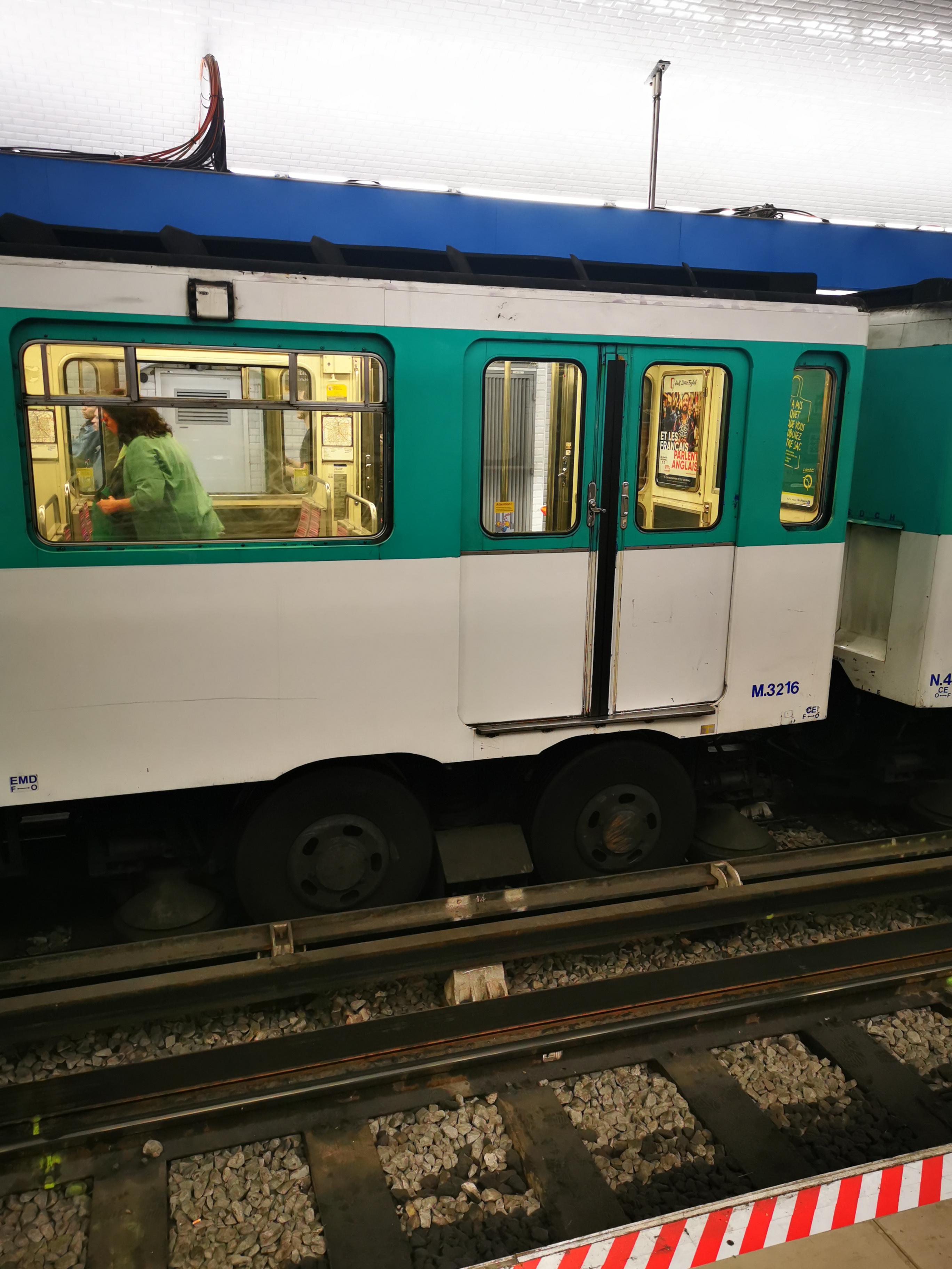 Some of the metros in Paris have rubber tires r/mildlyinteresting