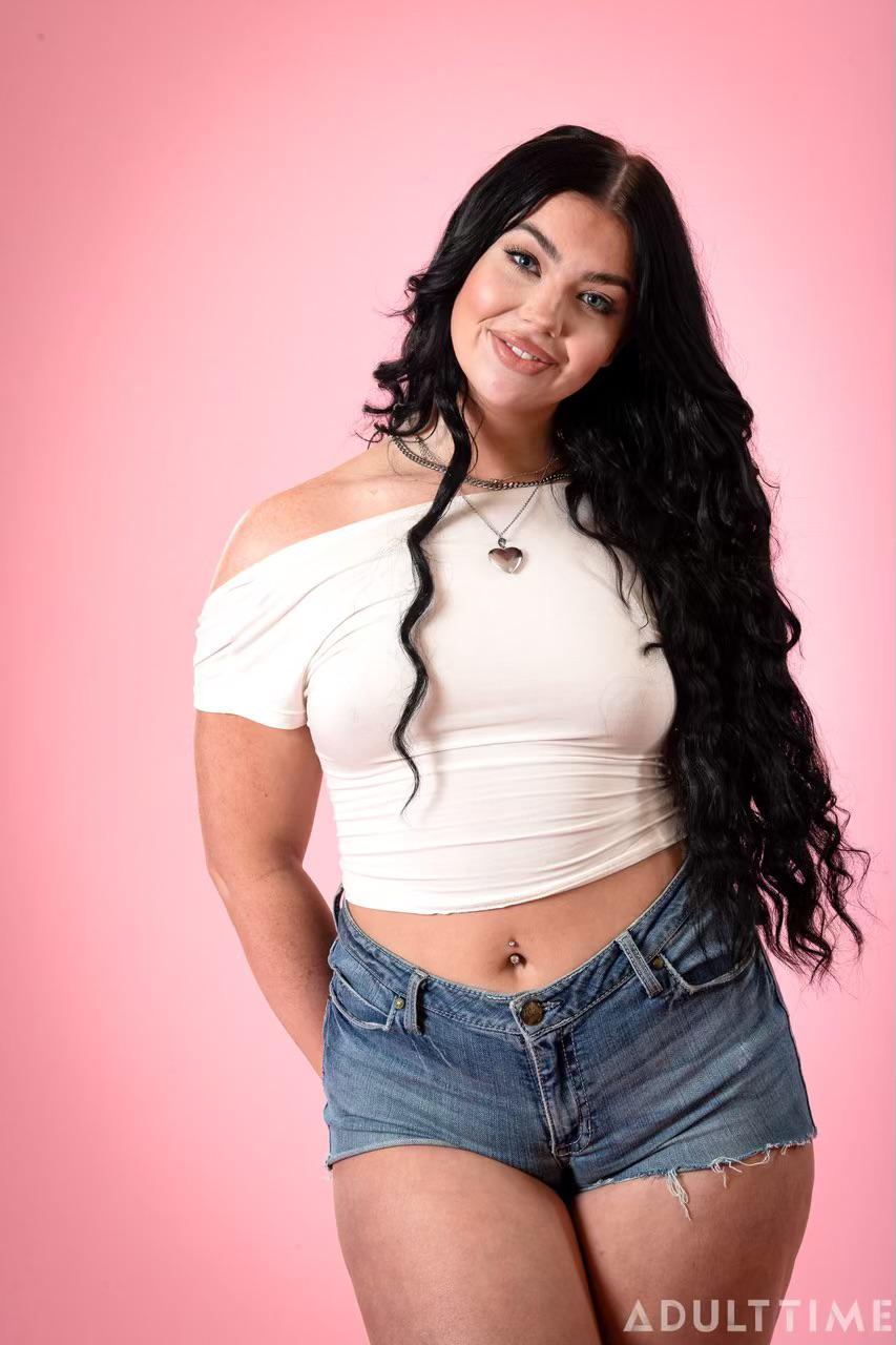 Holly Day : ModelsGoneMild