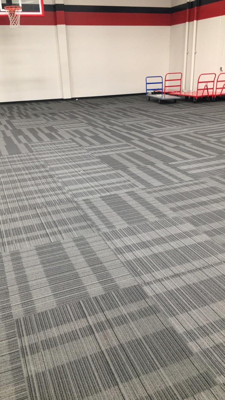 The way these carpet tiles were placed in my schools gym. r