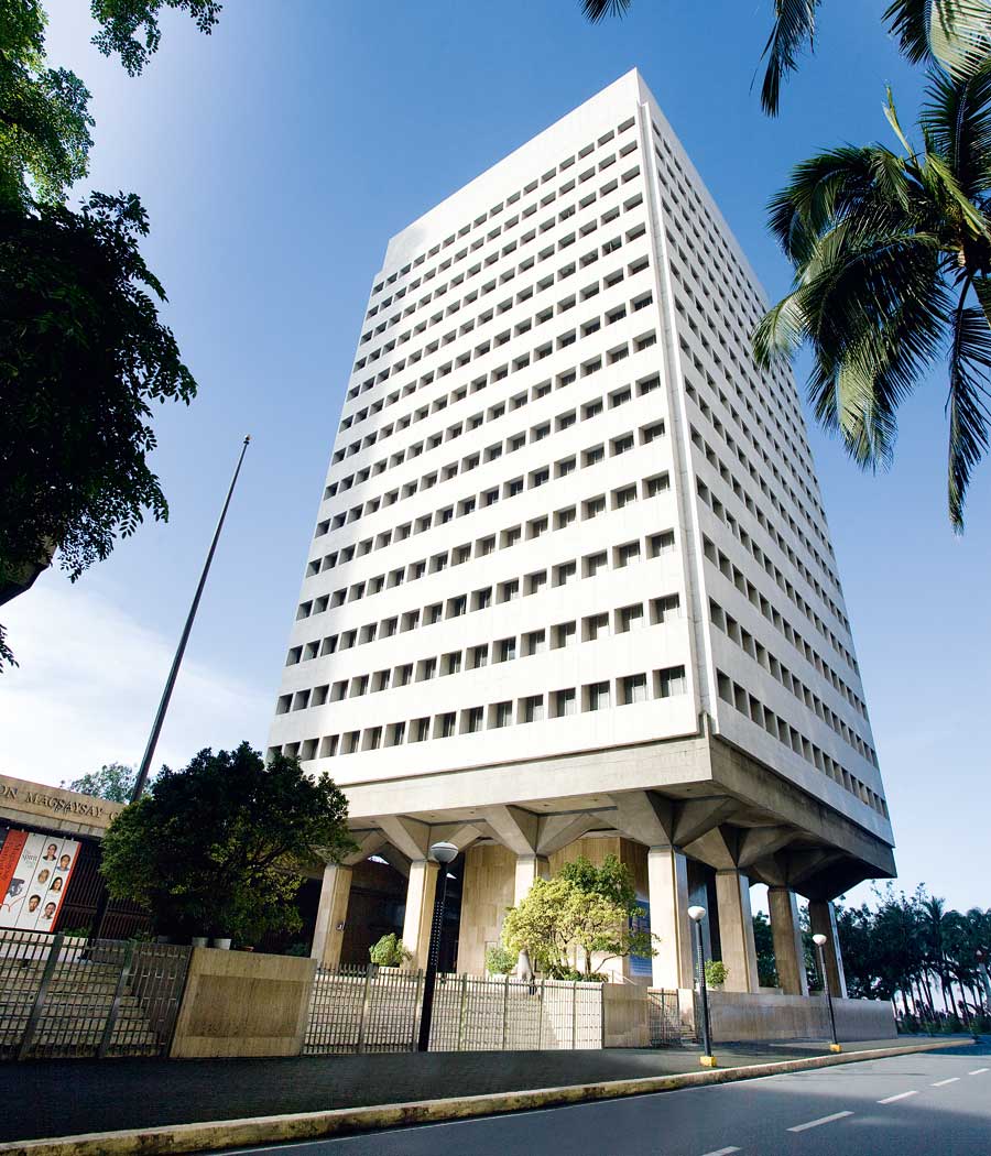 TIL The first building in the Philippines above 10 floors was the 18