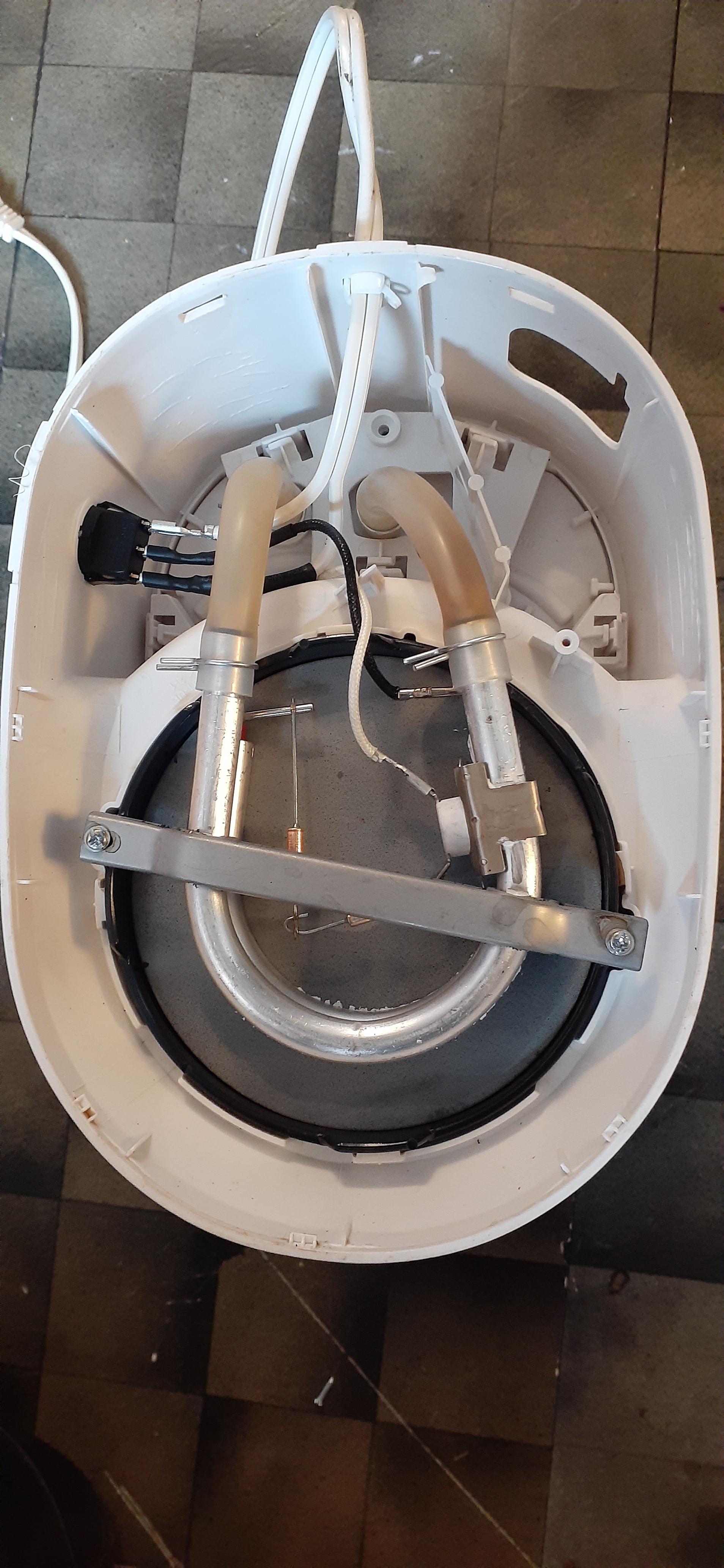 I suspect this is an easy fix but when it comes to wiring I don't like