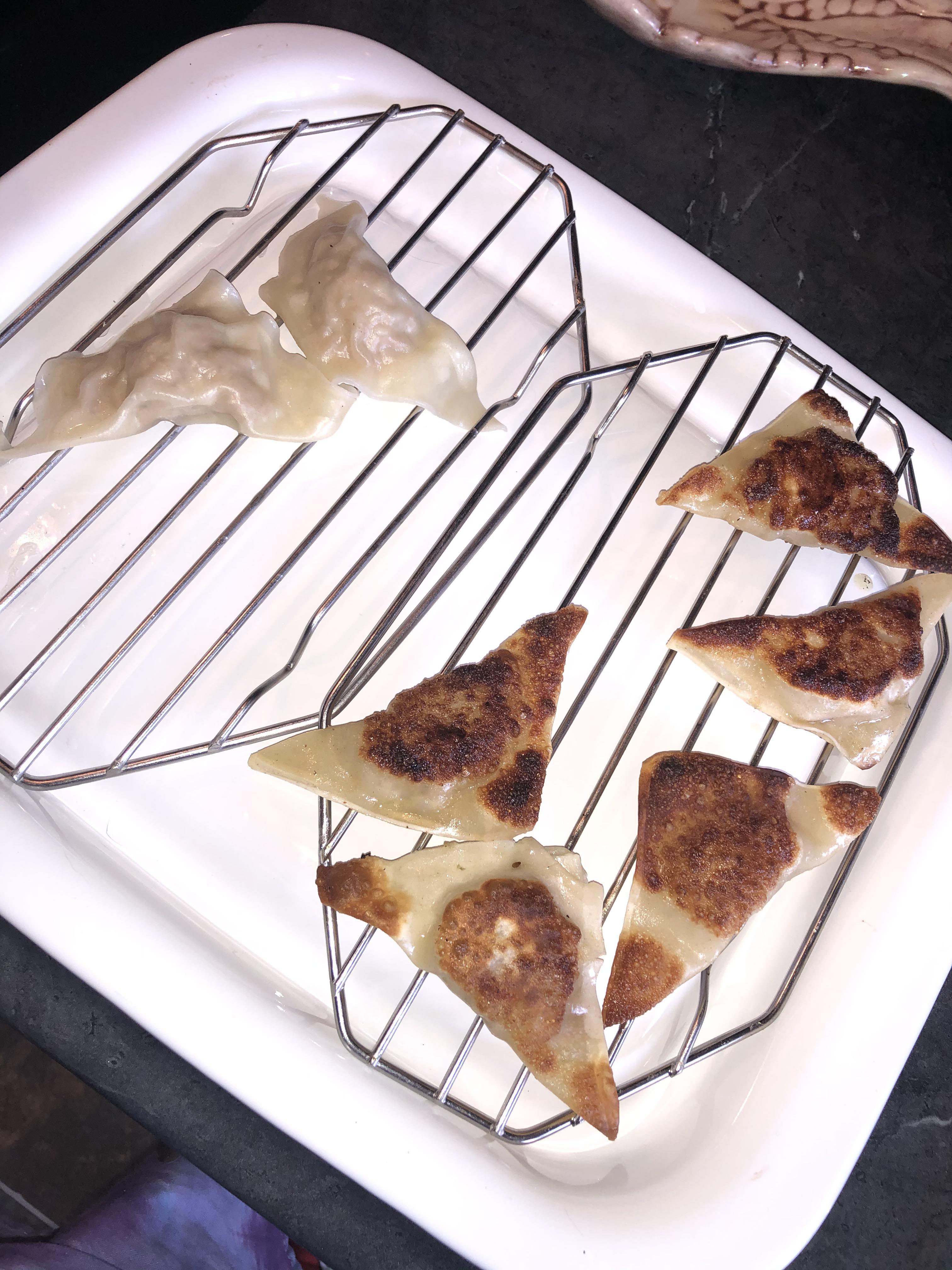 [Homemade] Boiled and fried wontons r/food