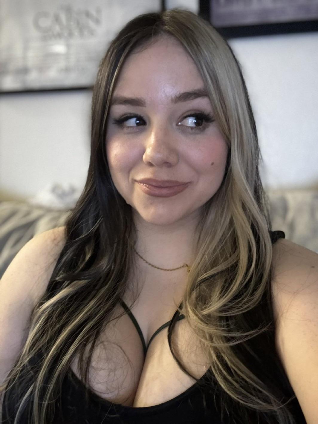 Vanessa Fitzsimmons : reactgirlsofYT