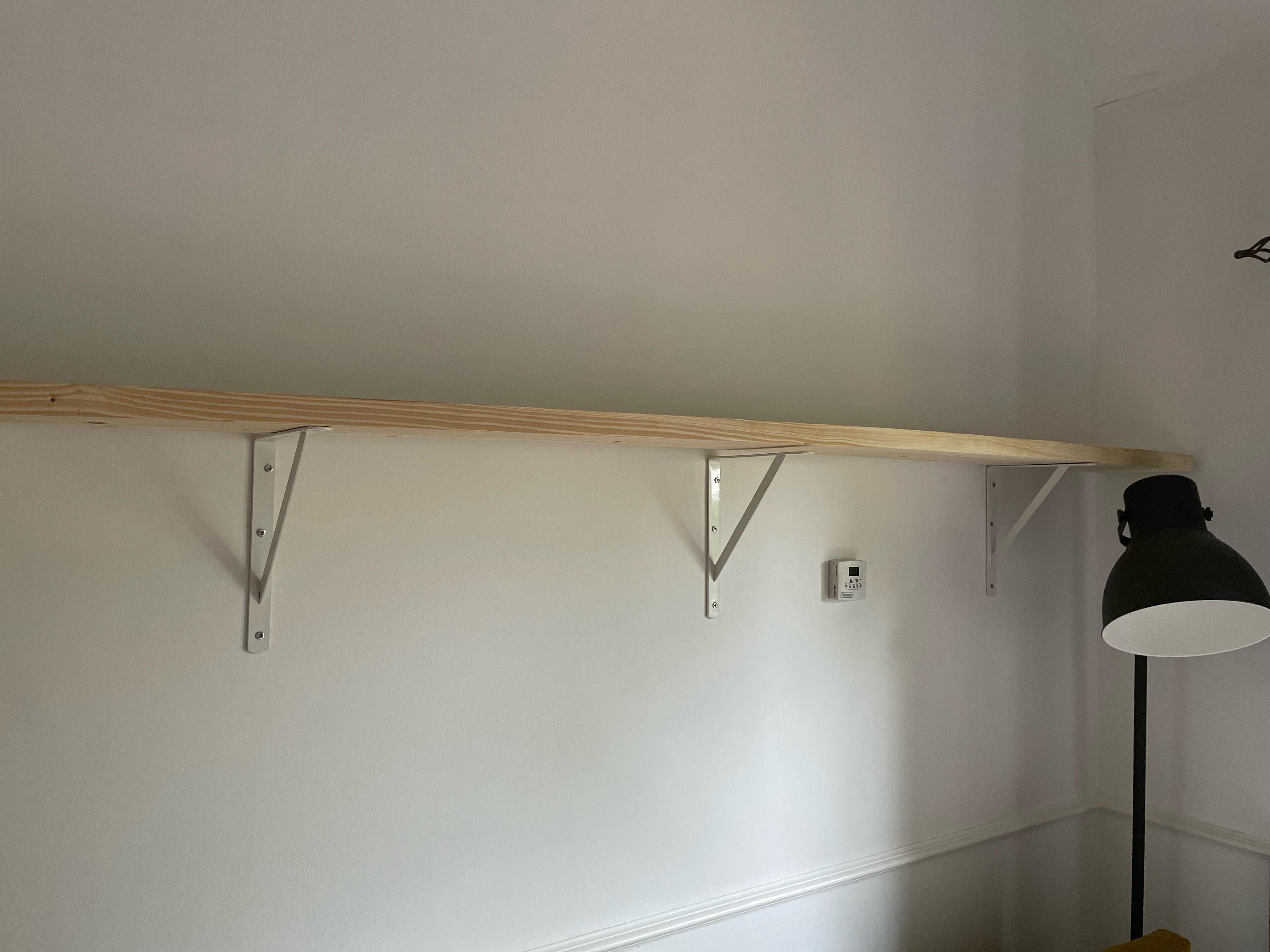 Bent shelf how do I straighten? r/BeginnerWoodWorking