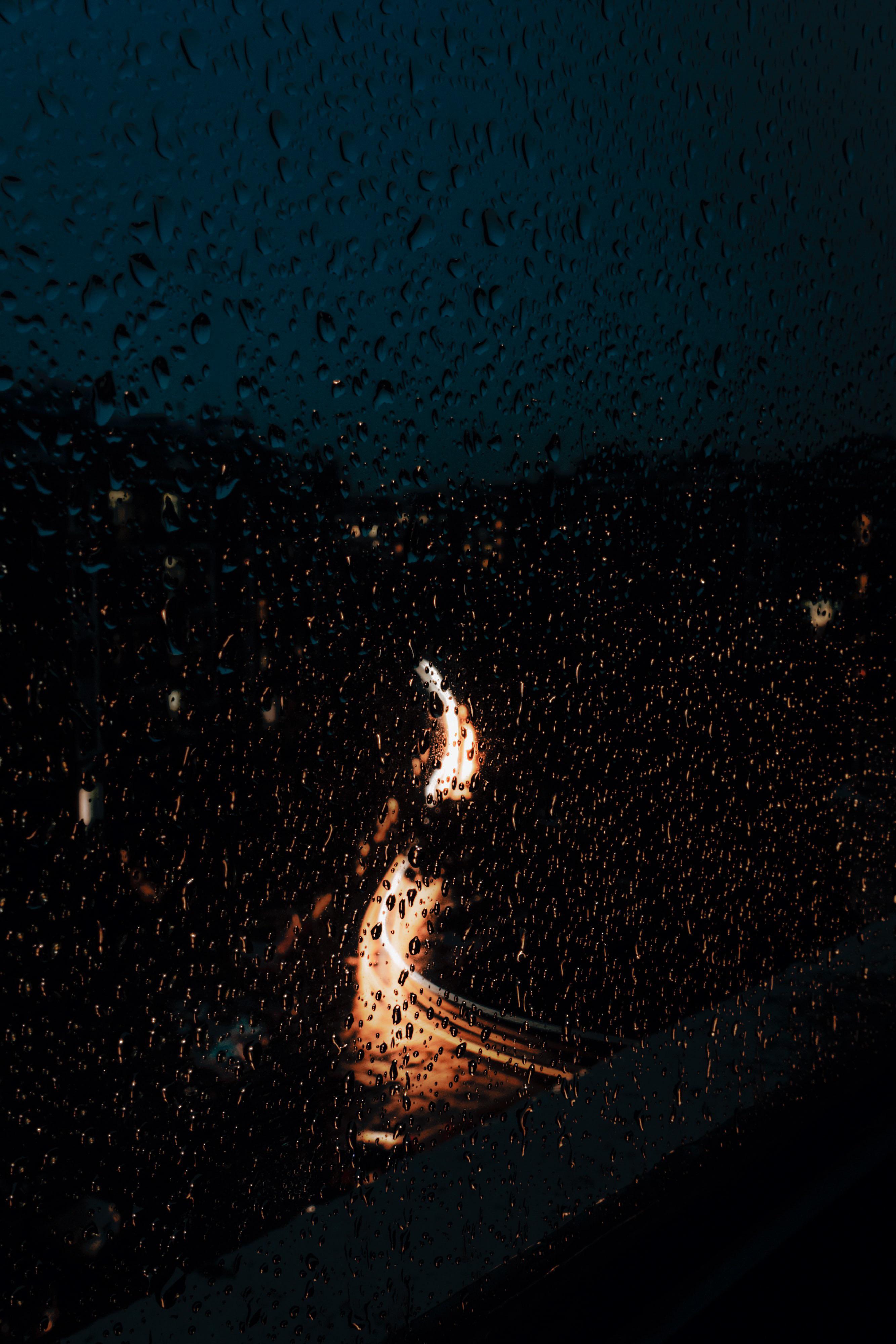 Rainy Night Wallpaper r/iphonewallpapers