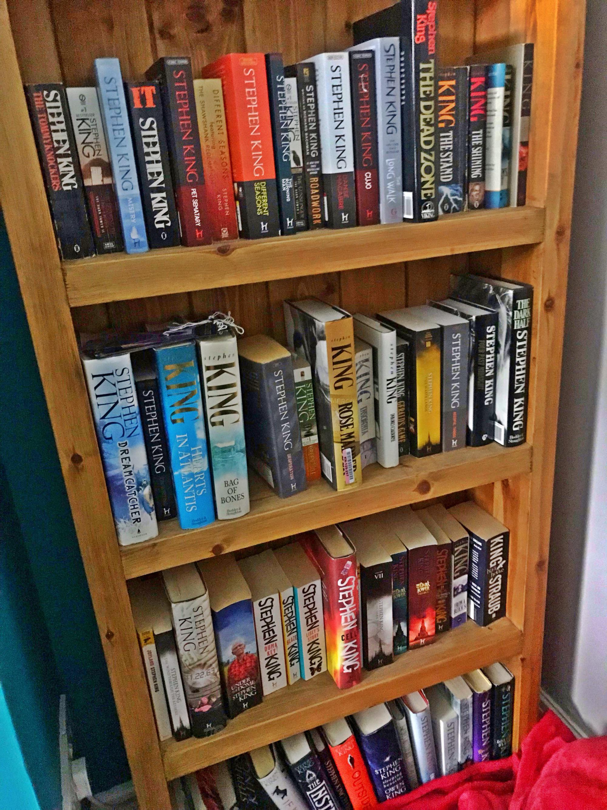 Bookshelves ready to add to collection...mostly second hand books 📚 📖 currently re