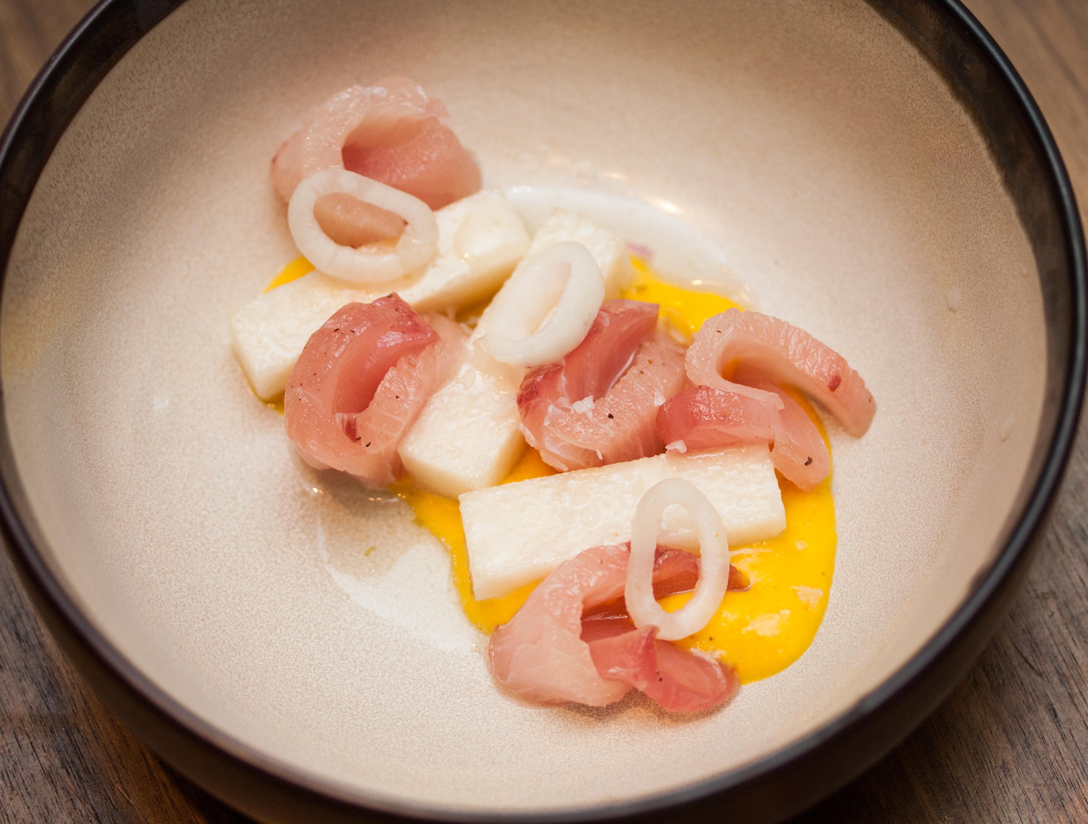 [Homemade] Smoked hamachi tiradito with aji amarillo puree, asian pear, yuzu vinaigrette, and