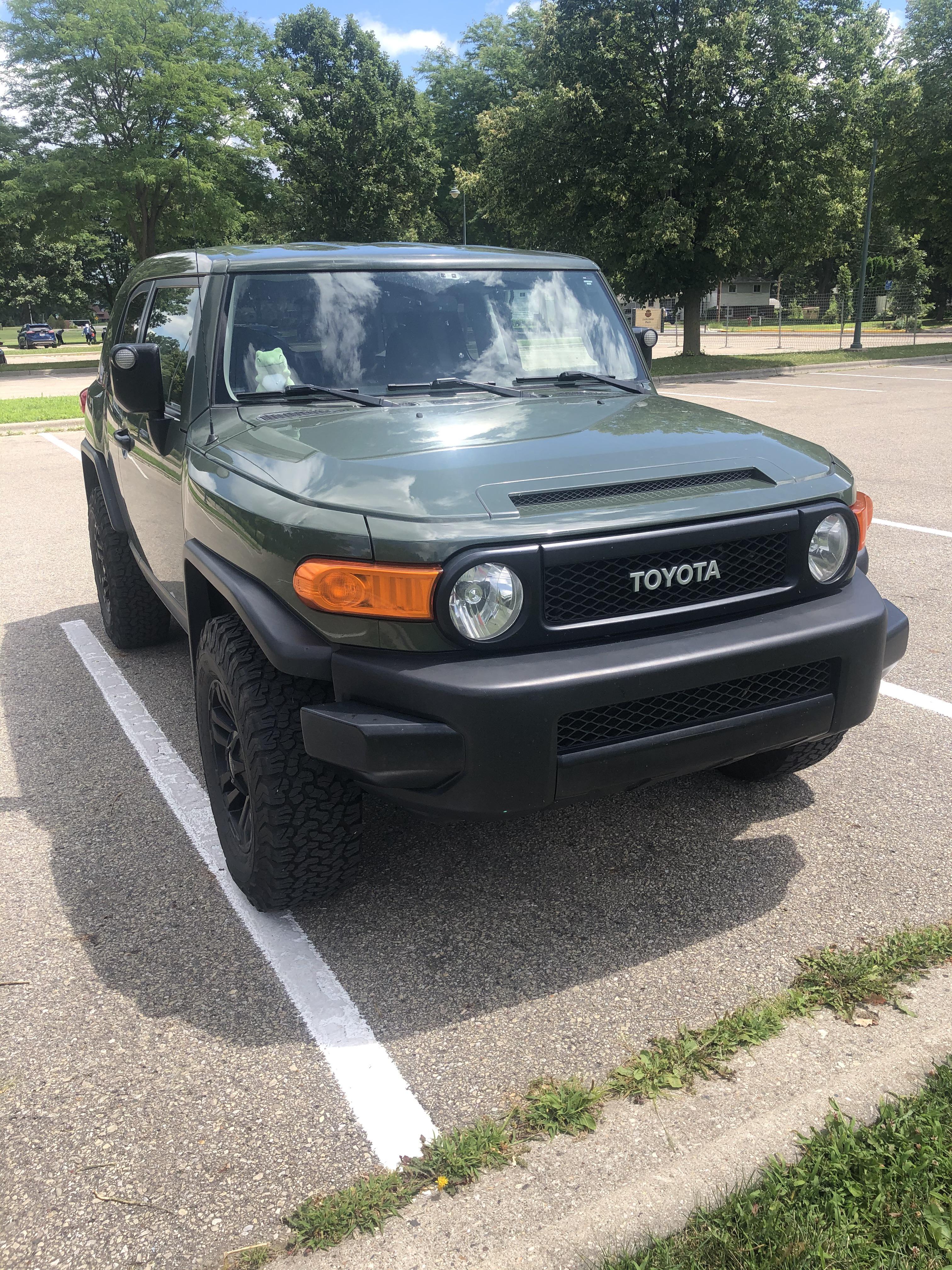 Purchased an FJ Cruiser recently and so far I love it! 2011 NSSE : r