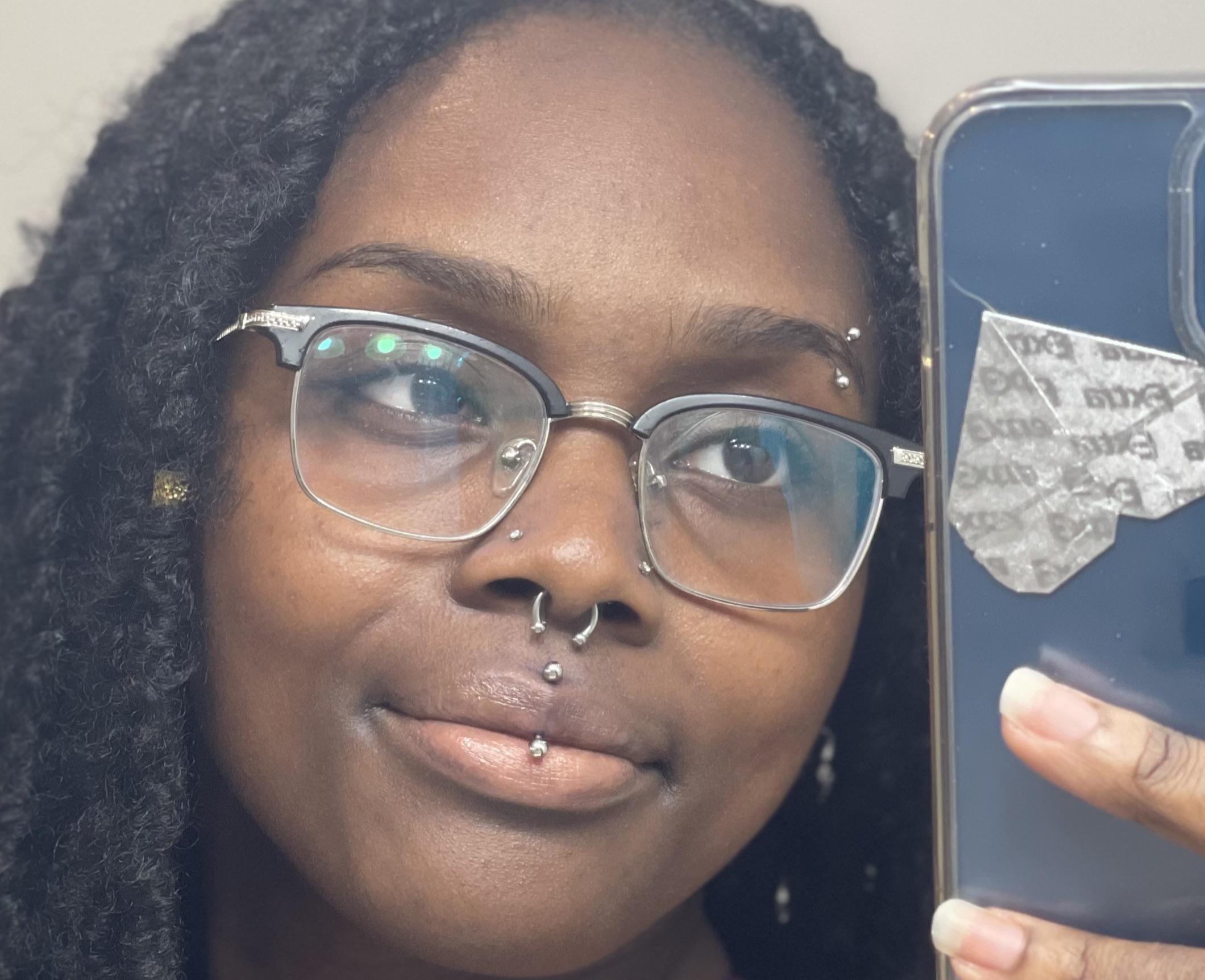 Got my vertical philtrum (aka jestrum) repierced! Black Diamond