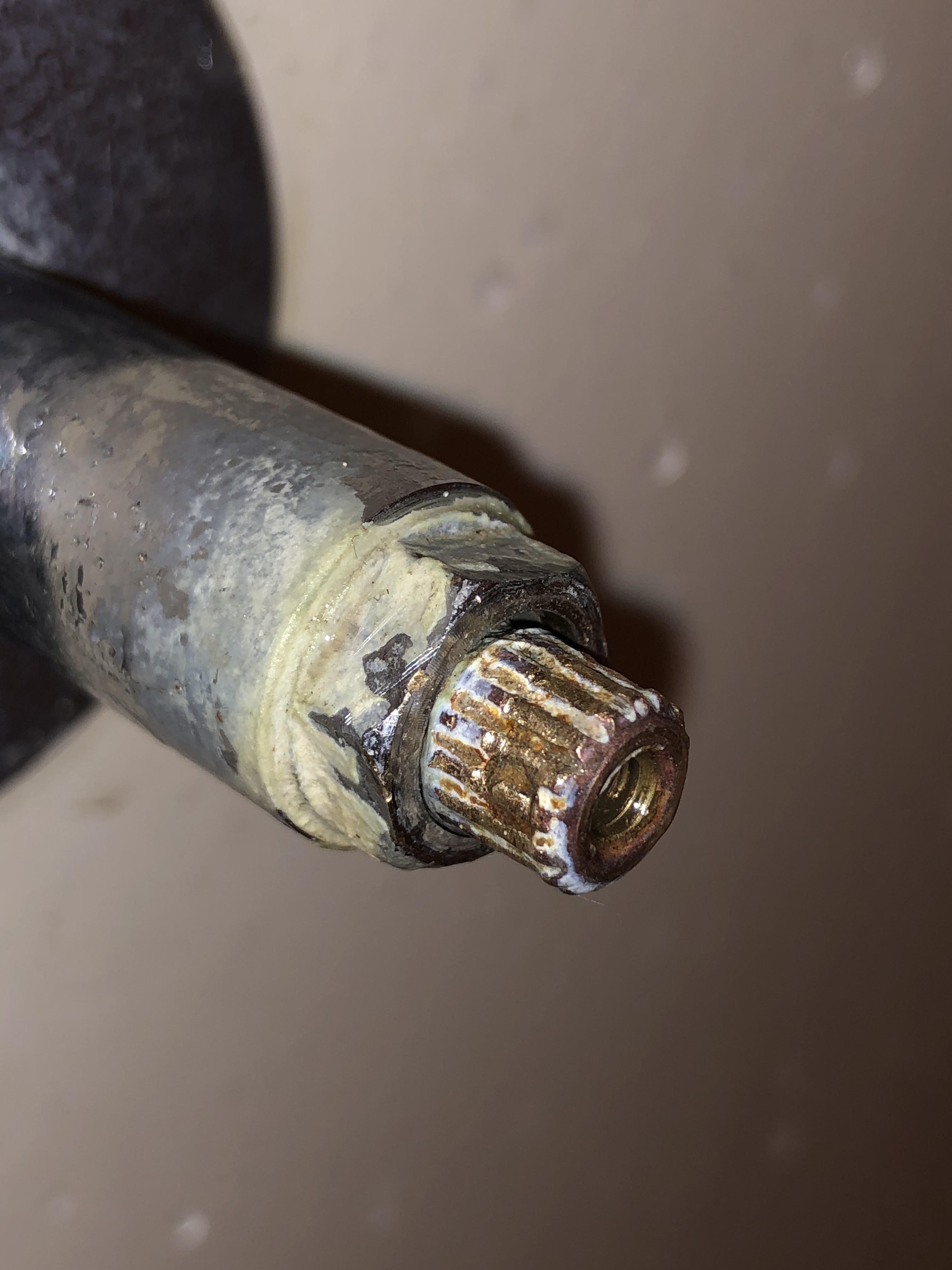 The shower knob in the house is spinning freely. After pulling it off