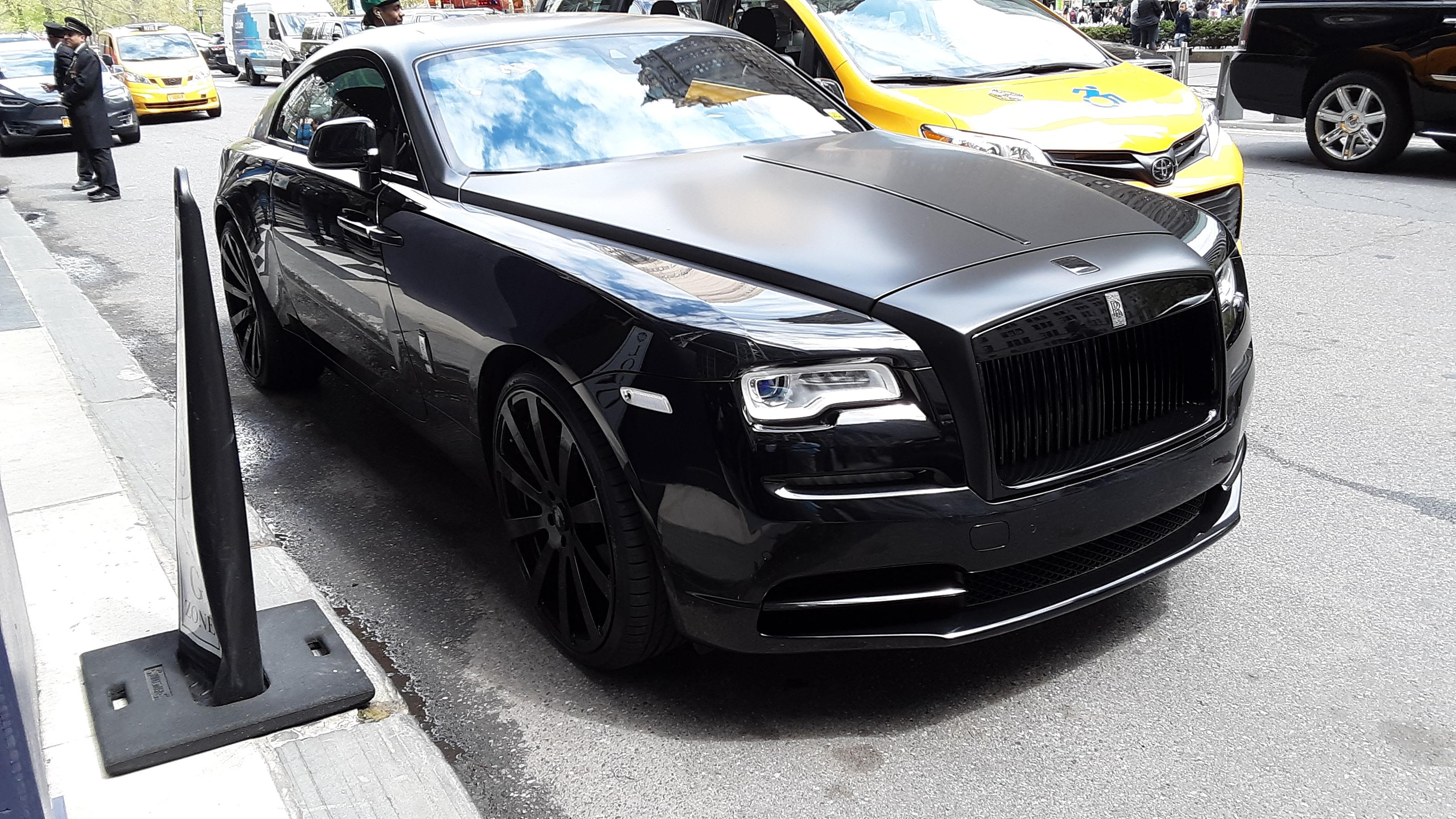 [Rolls Royce] spotted in NYC. Not sure what model. r/spotted