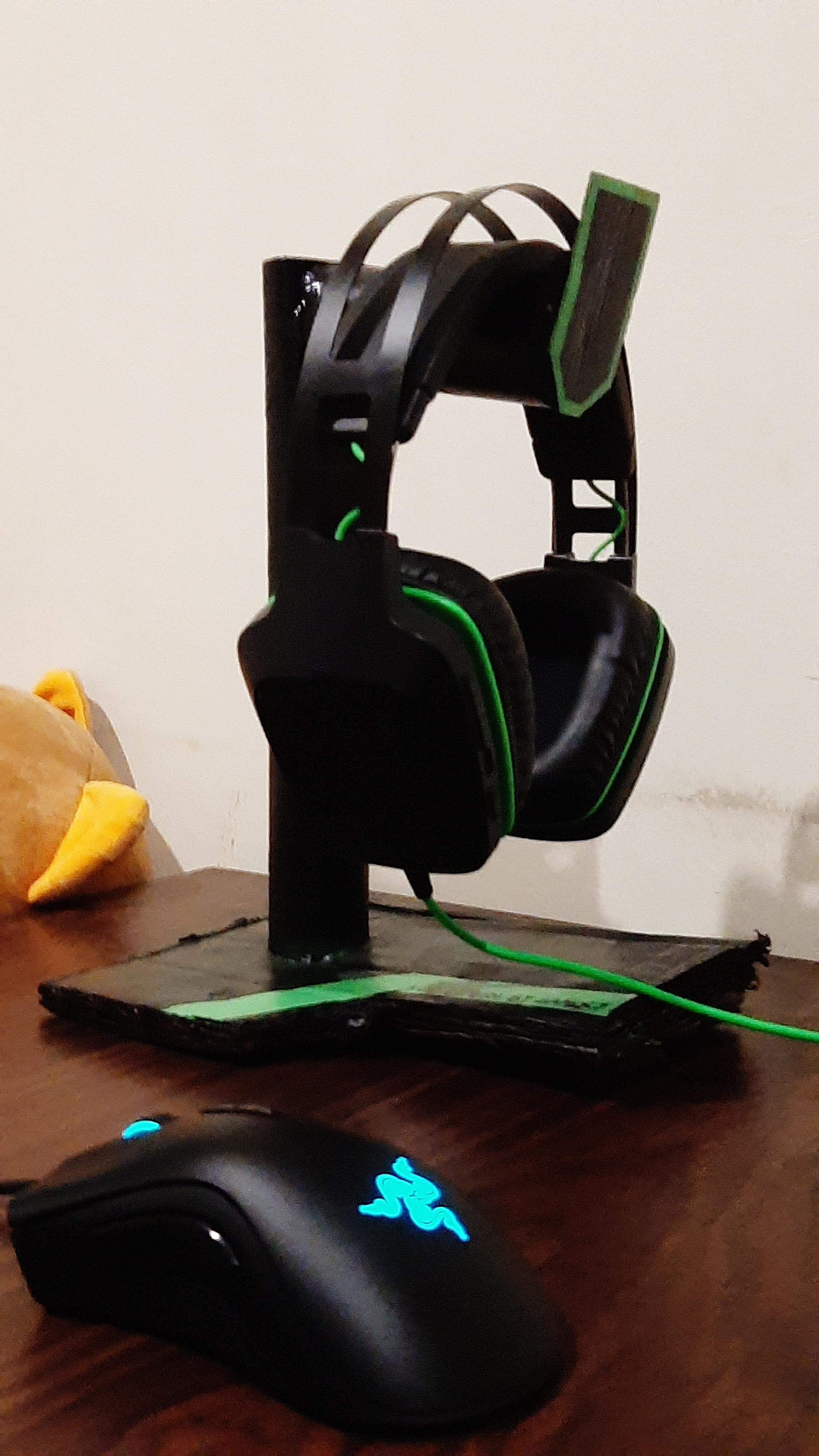 What do yall think about my Razer headphone stand? : r/razer