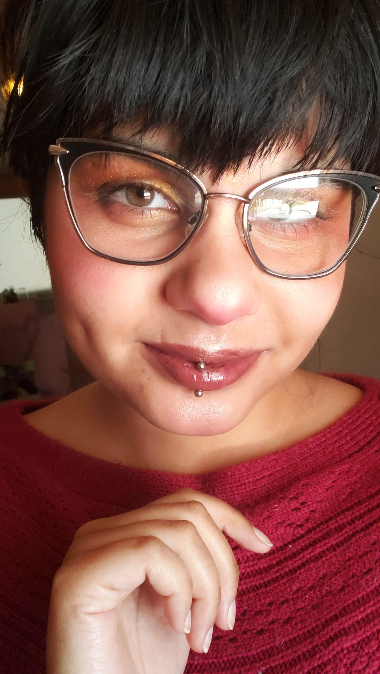 Can you still see my eyes through my glasses? r/DemEyesDoe