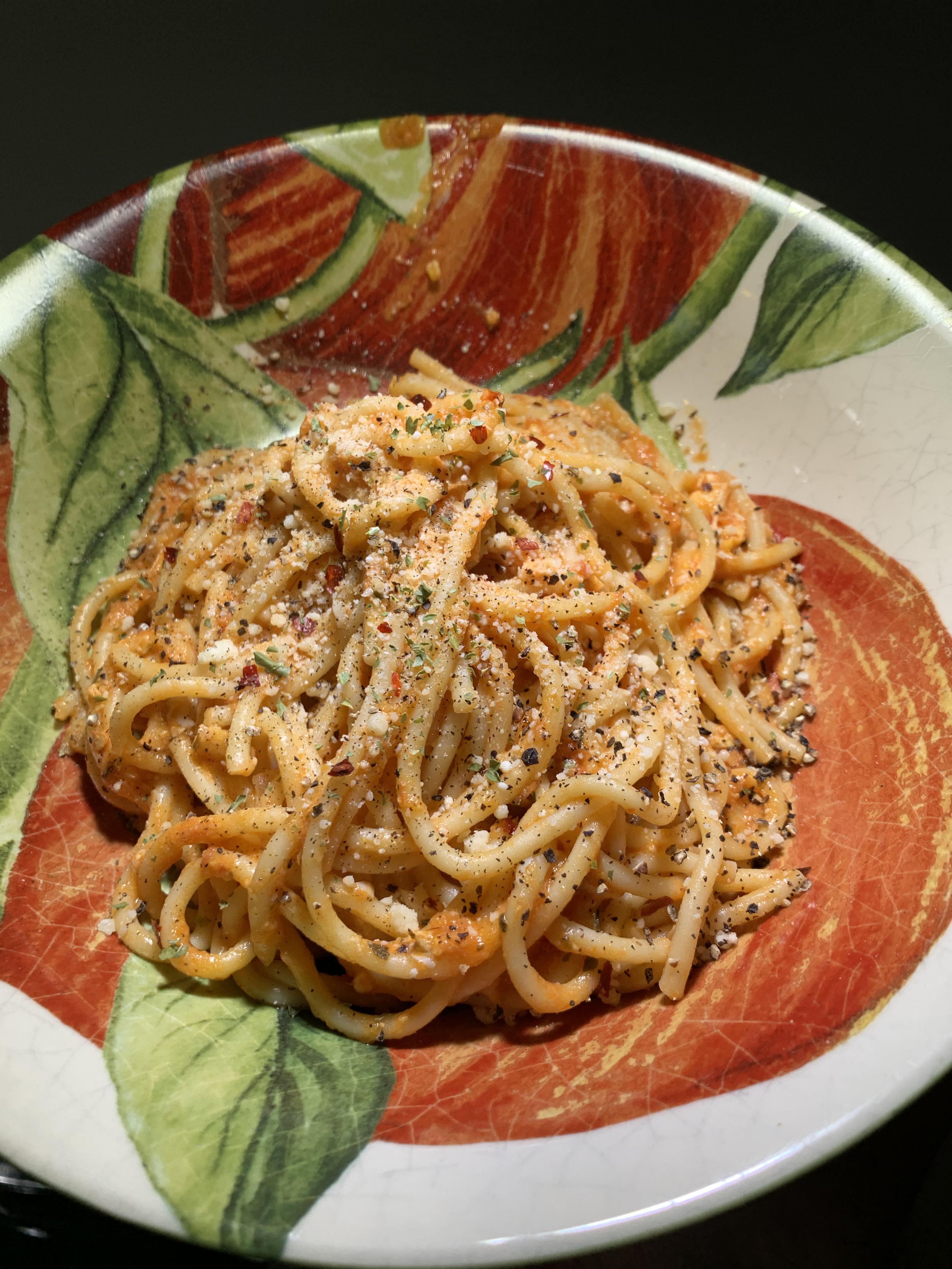 [Homemade] Pasta, tomato, onion, garlic, olive oil, basil, Italian