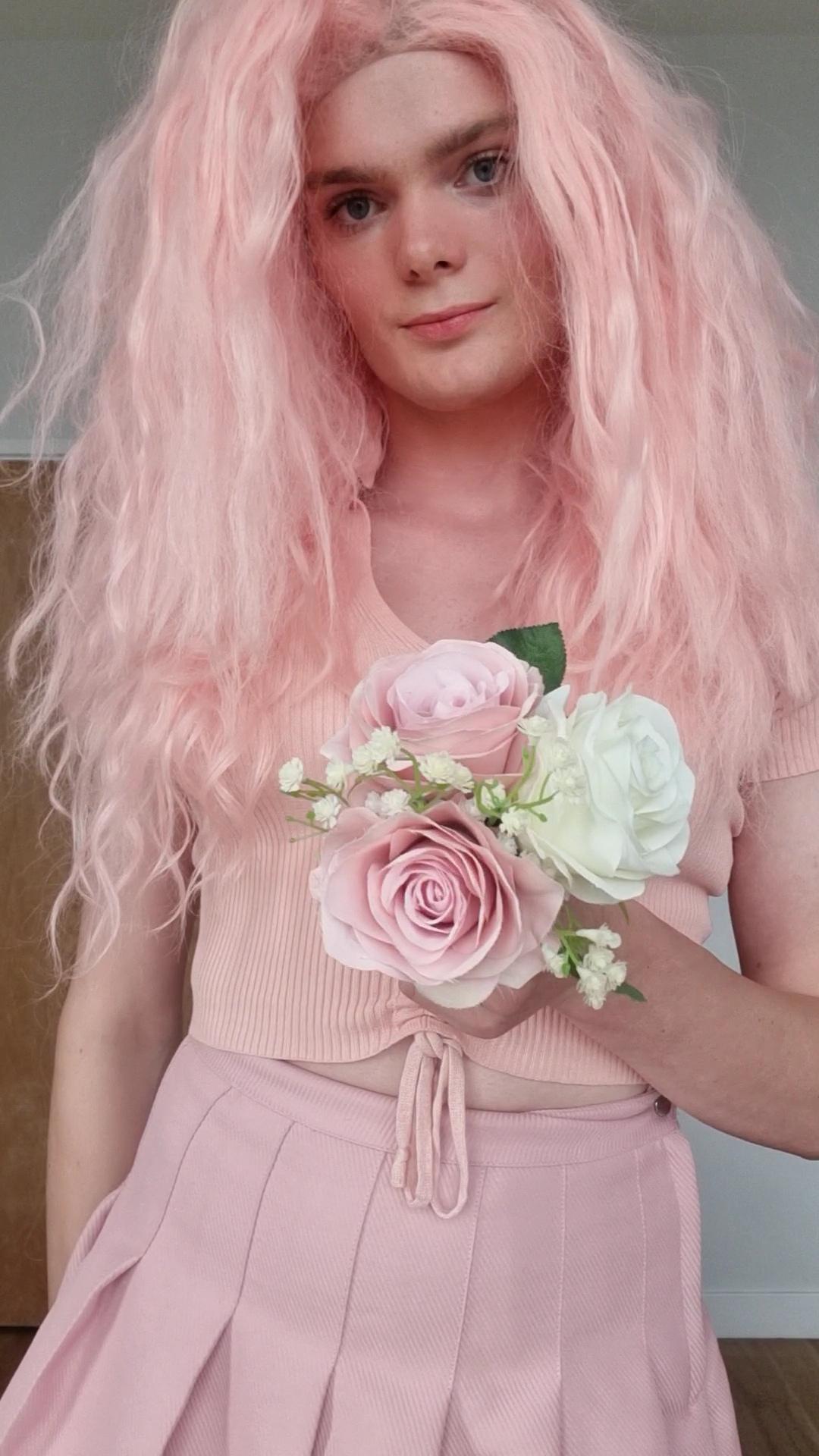 Flowers for you 💖🌸 r/femboy