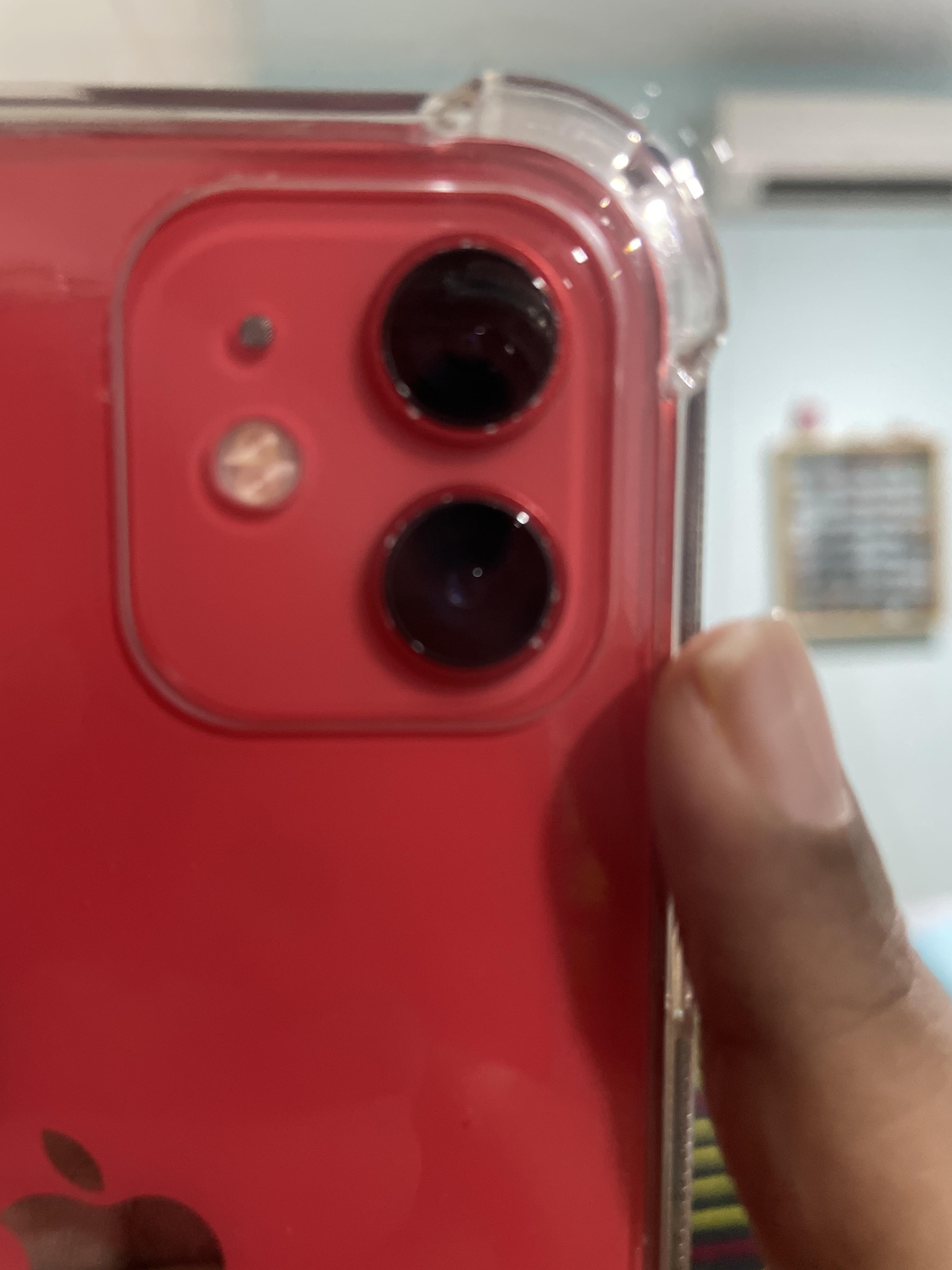 Anyone know how to stop getting paint chips on the new iphone r/applehelp