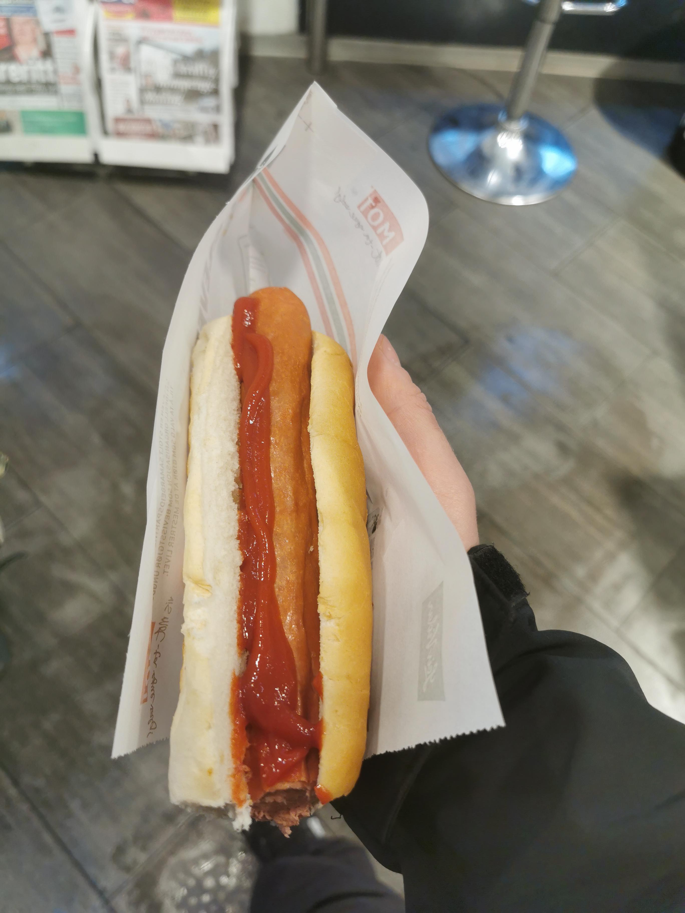 Vegan hotdog at 7eleven in Oslo, Norway. This is a wonderful time to be