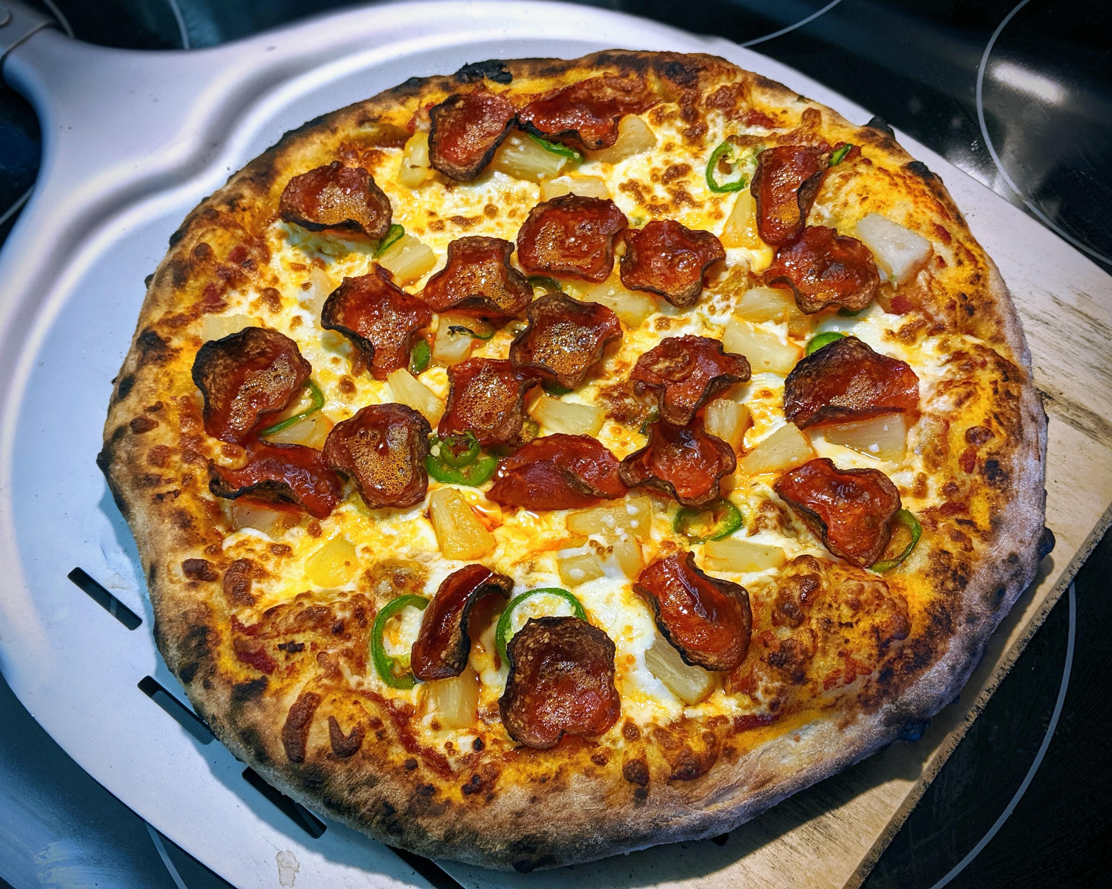 [Homemade] Pizza pepperoni, pineapple, jalapeno r/food