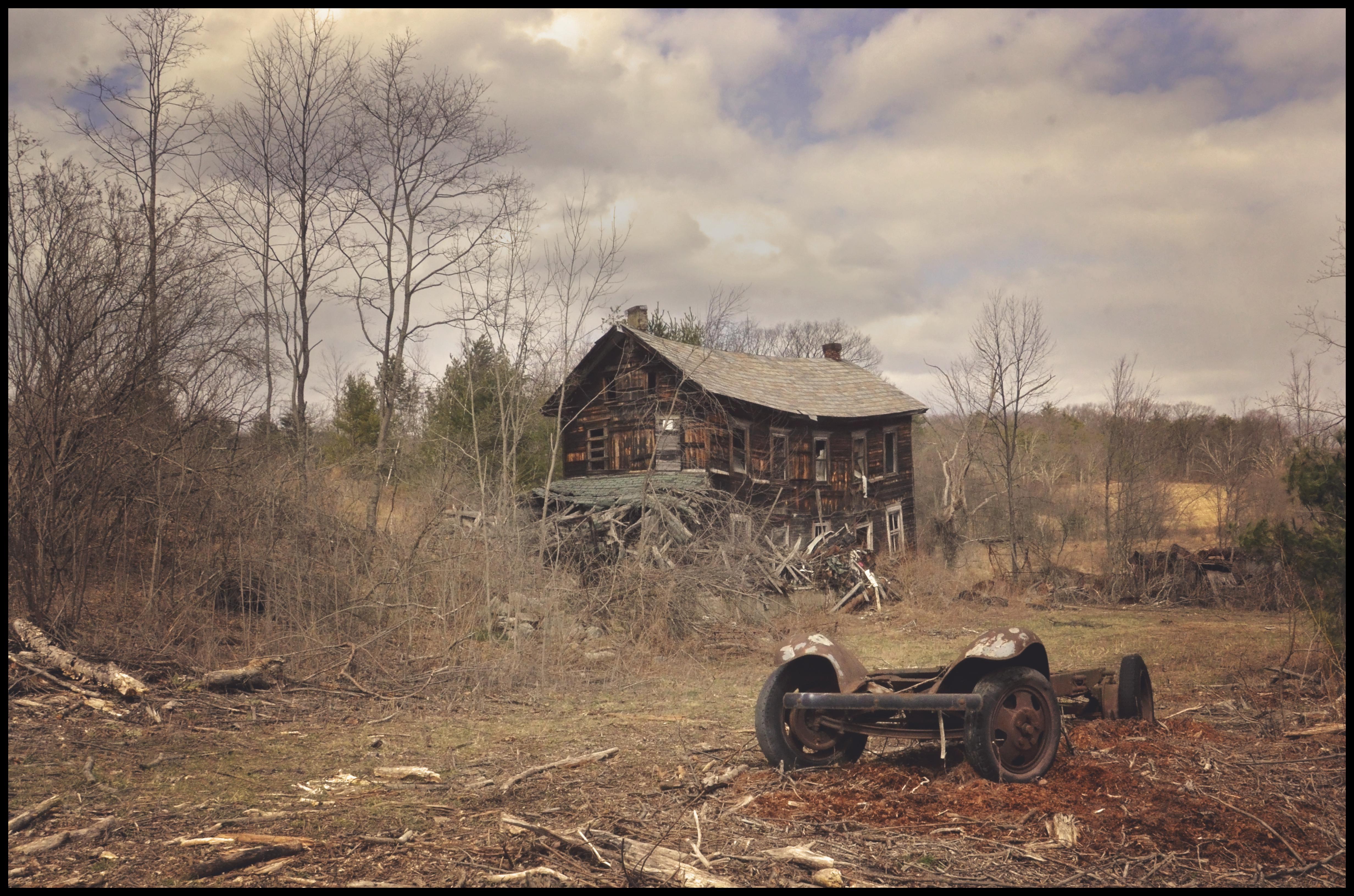 Abandoned Farmhouse in Northeast Pennsylvania, U.S.A. r/AbandonedPorn