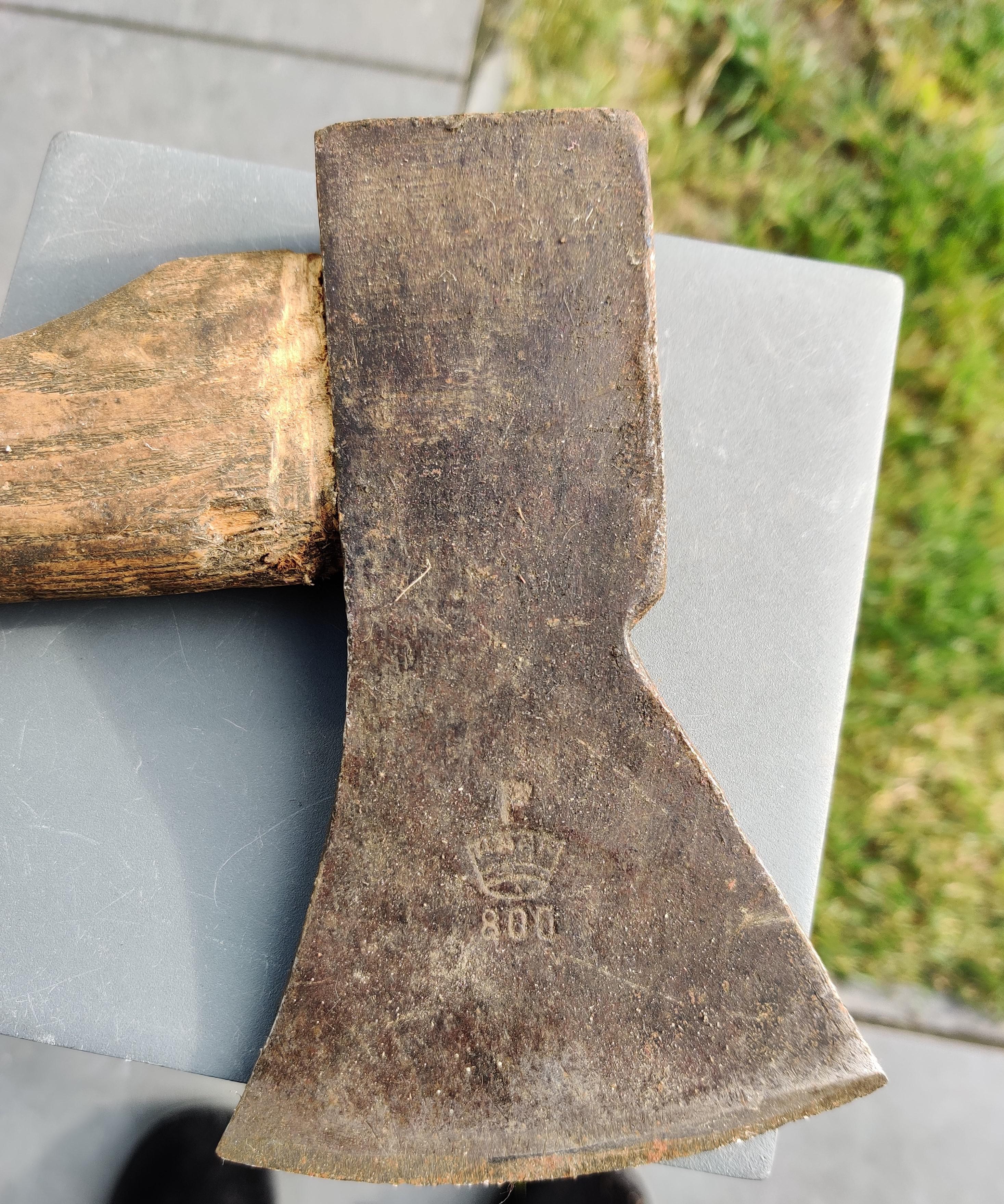 can anyone tell me something more about this hatchet and it's makers