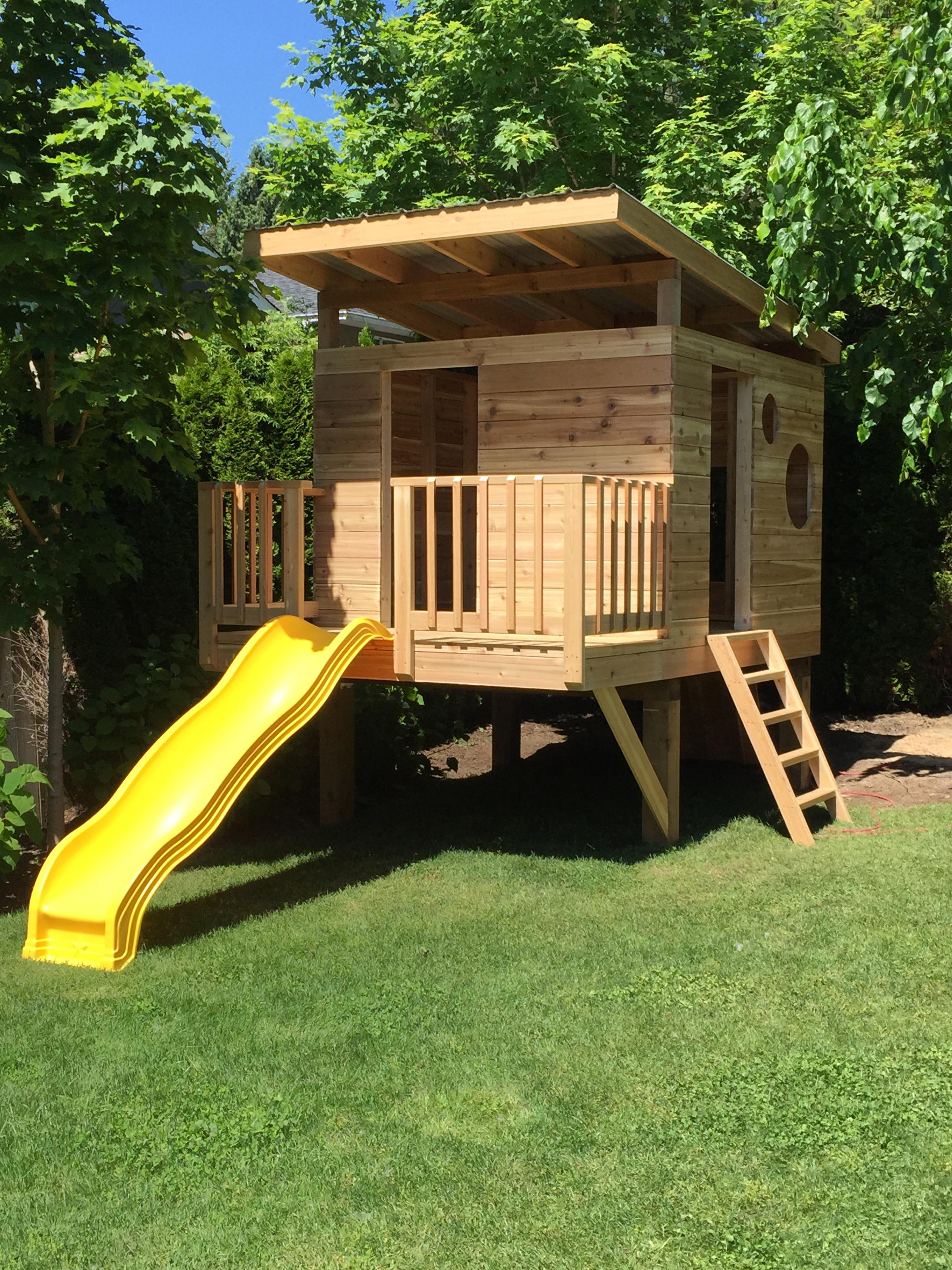 A raised playhouse we built! r/woodworking