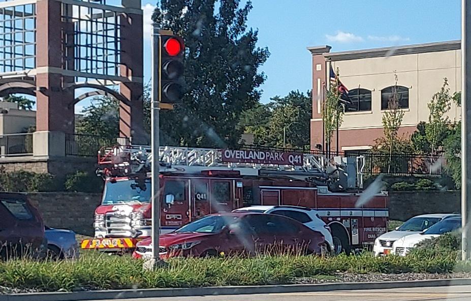 Overland Park (KS) Fire Department, Quint 41 r/FireTrucks