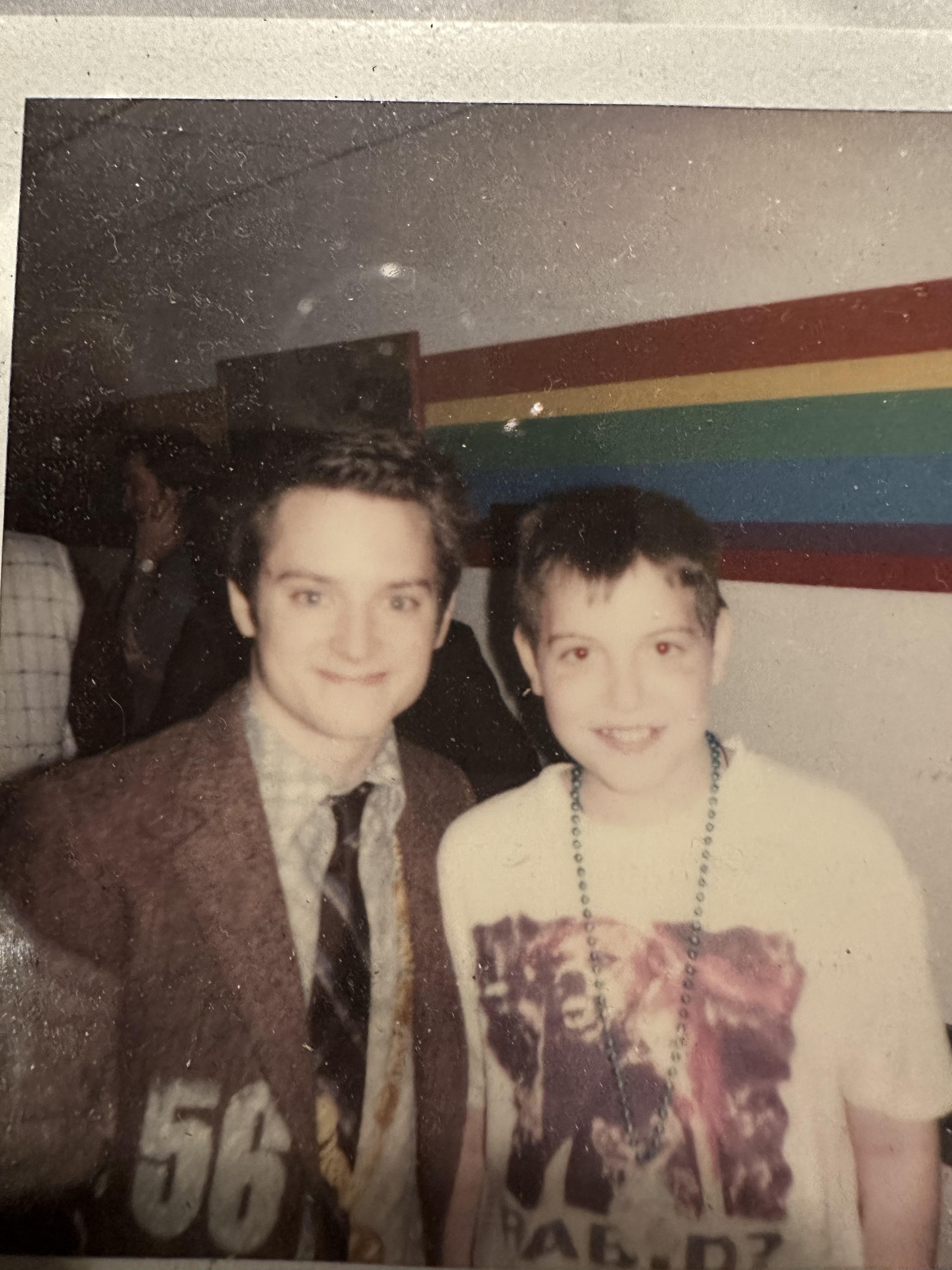That time I met Elijah Wood r/lotr