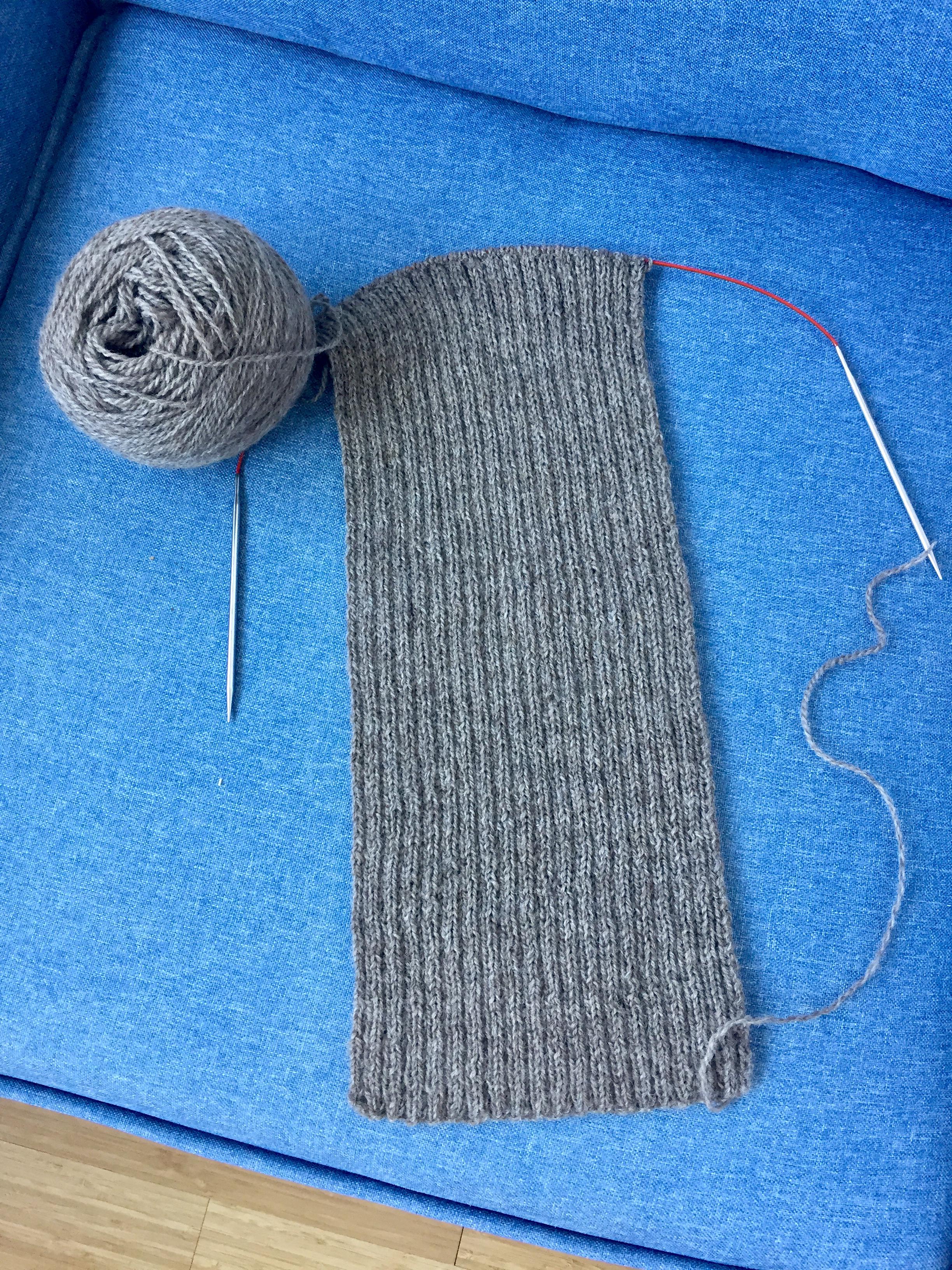 A scarf (how surprising) for my first time knitting! r/knitting