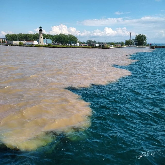 Where the Buffalo River meets Lake Erie, Buffalo, N.Y., USA... r