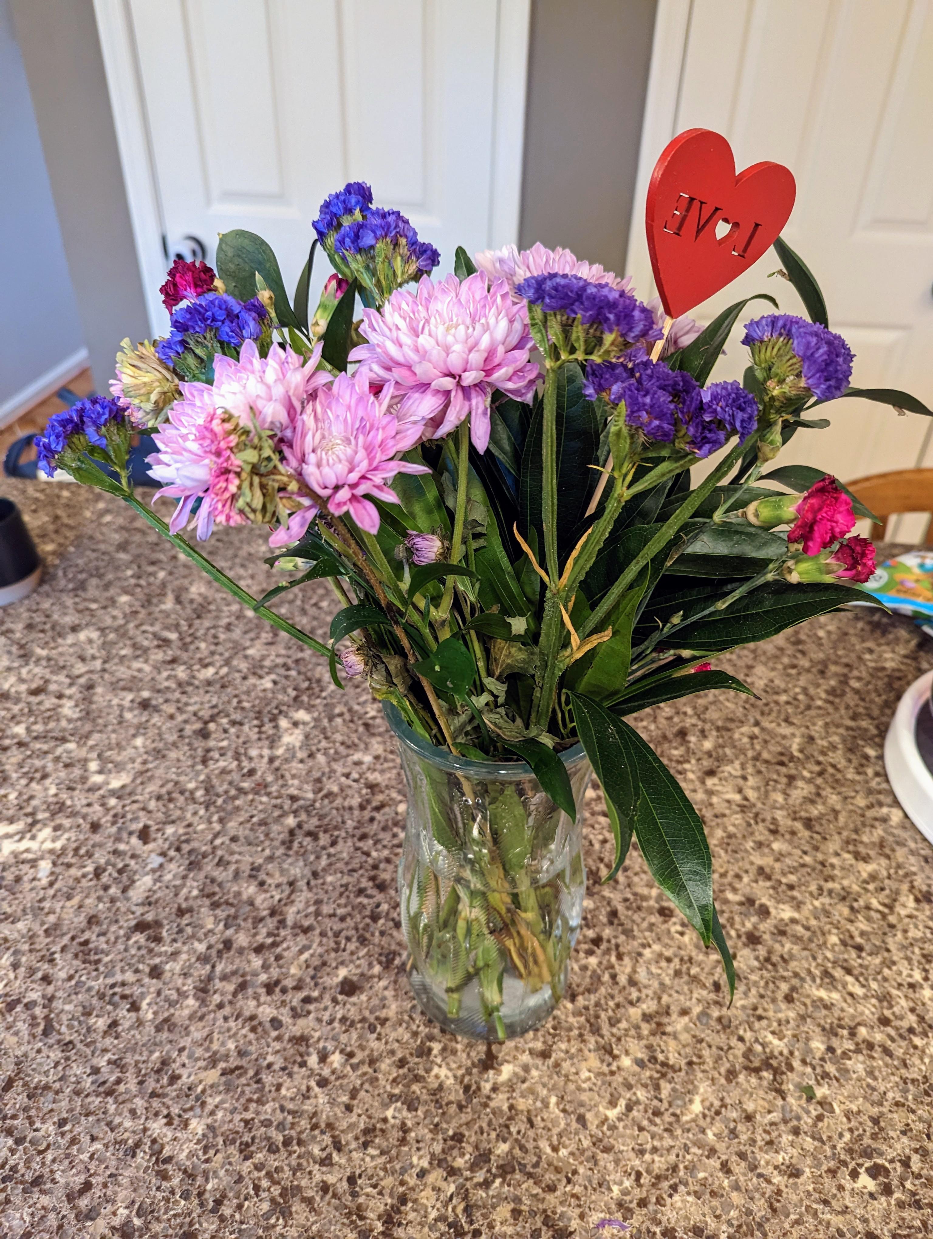 Costco Valentine's Flowers Going Strong r/Costco