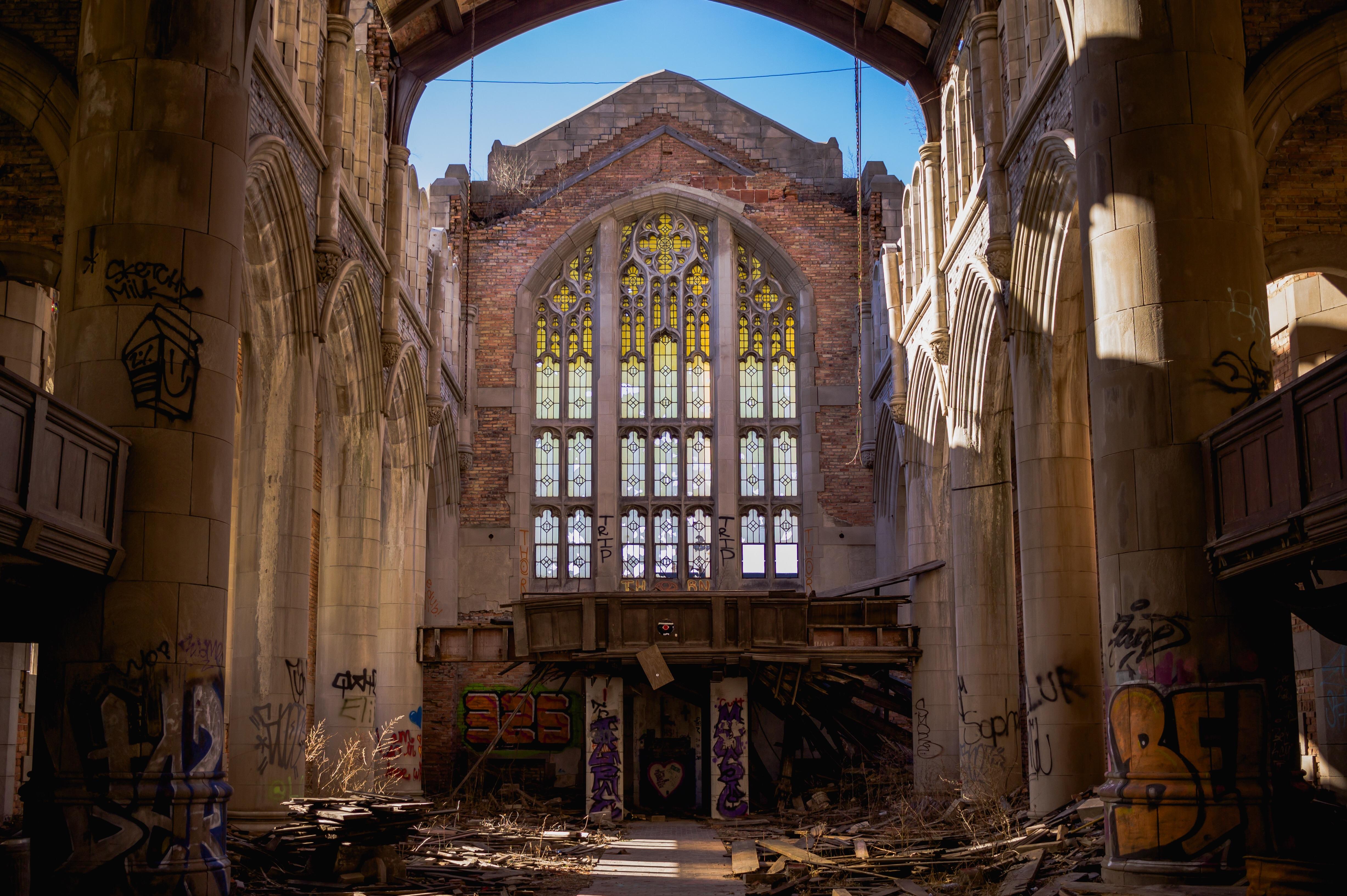 Stunning Abandoned Church [4908 x 3266] [OC] r/AbandonedPorn