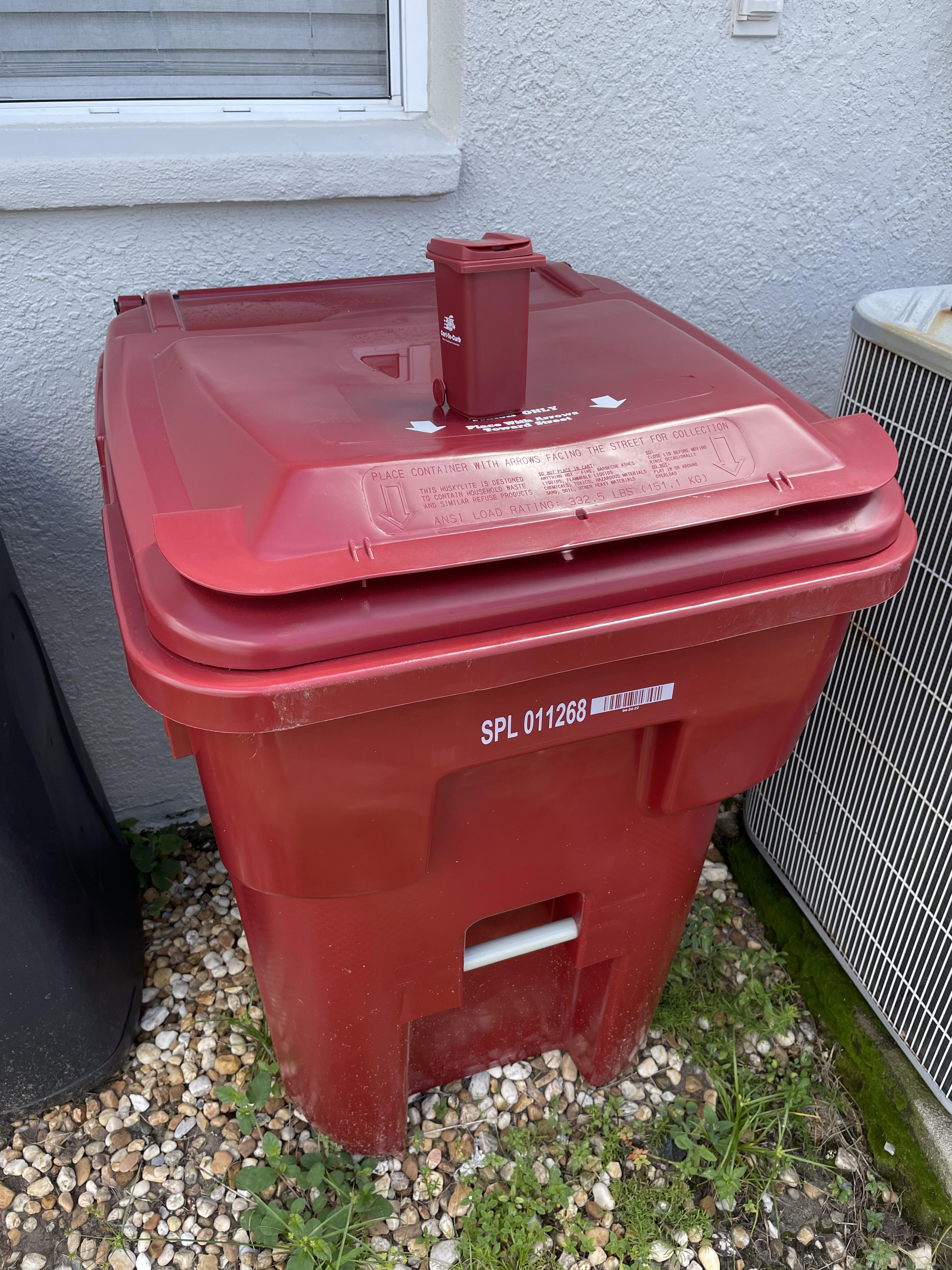 My new trash can came with a mini trash can r/mildlyinteresting