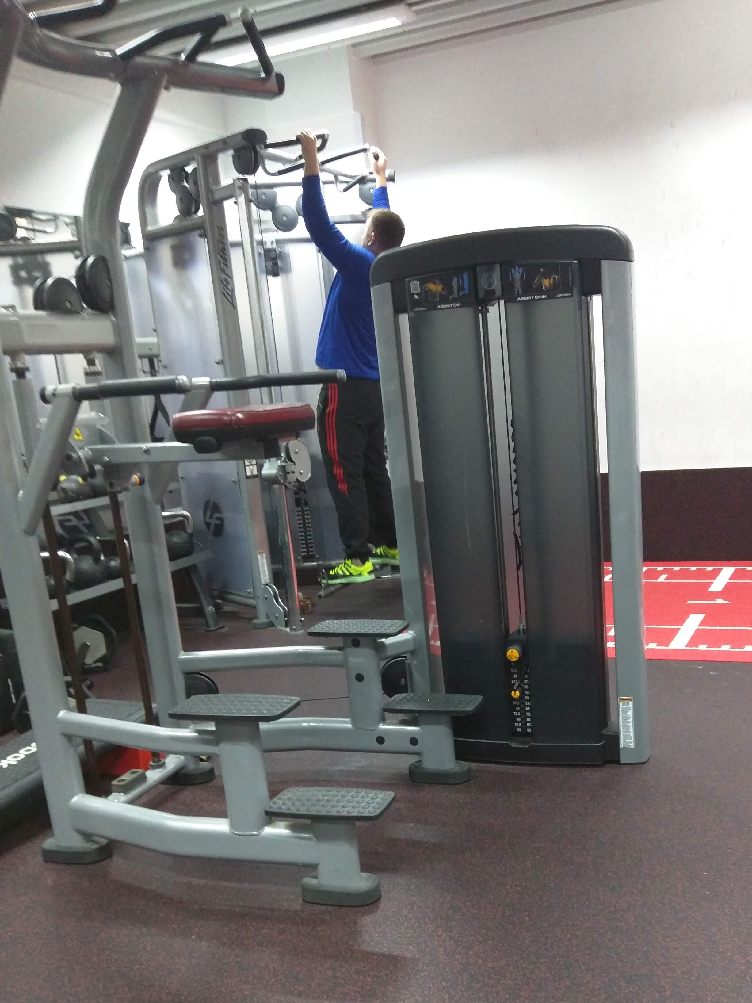 These cable assisted pullups (free spinning bar) sure are tricky to