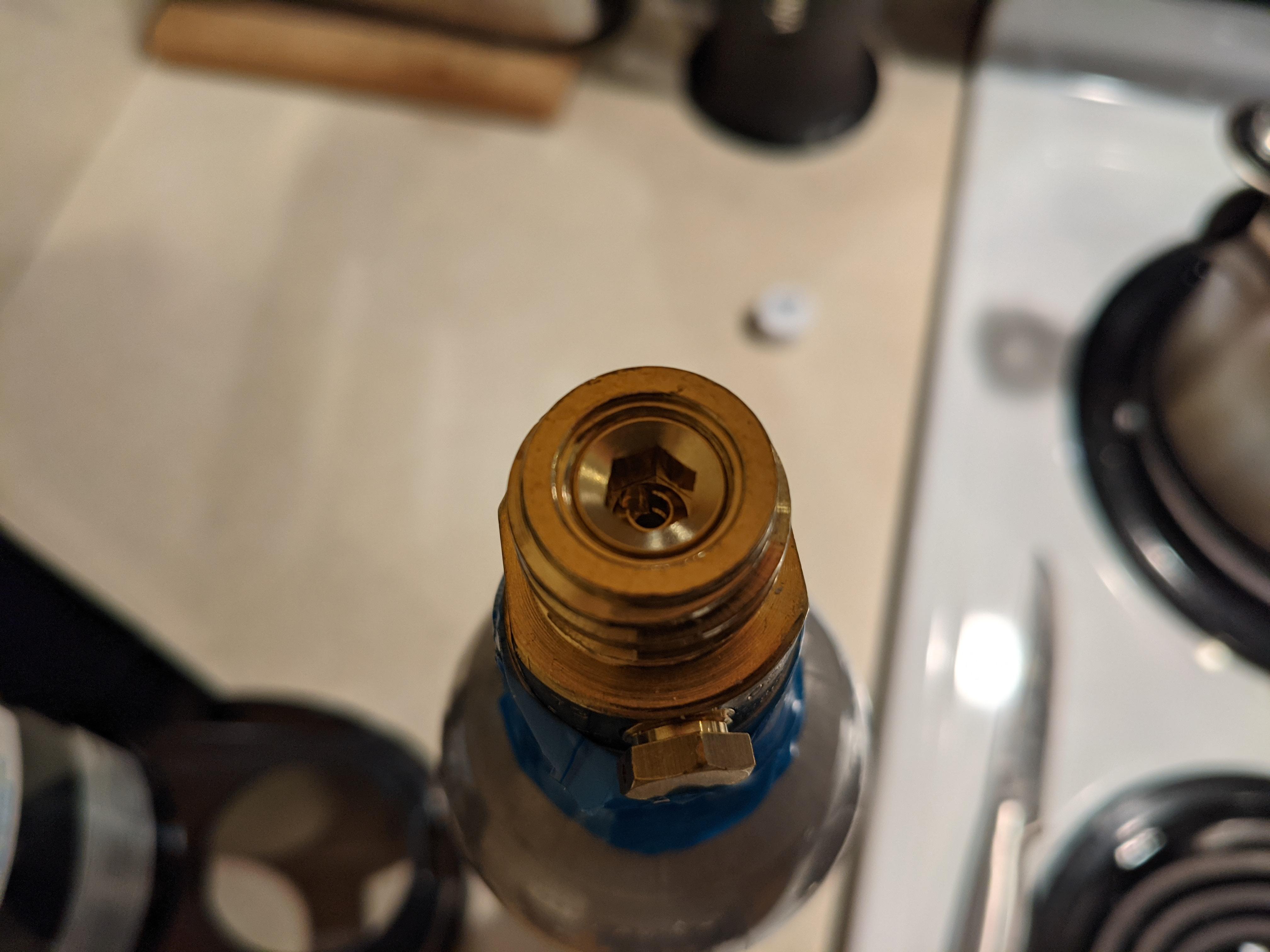 Overpressure valve leaking Sodastream Crystal 1.0 SodaStream