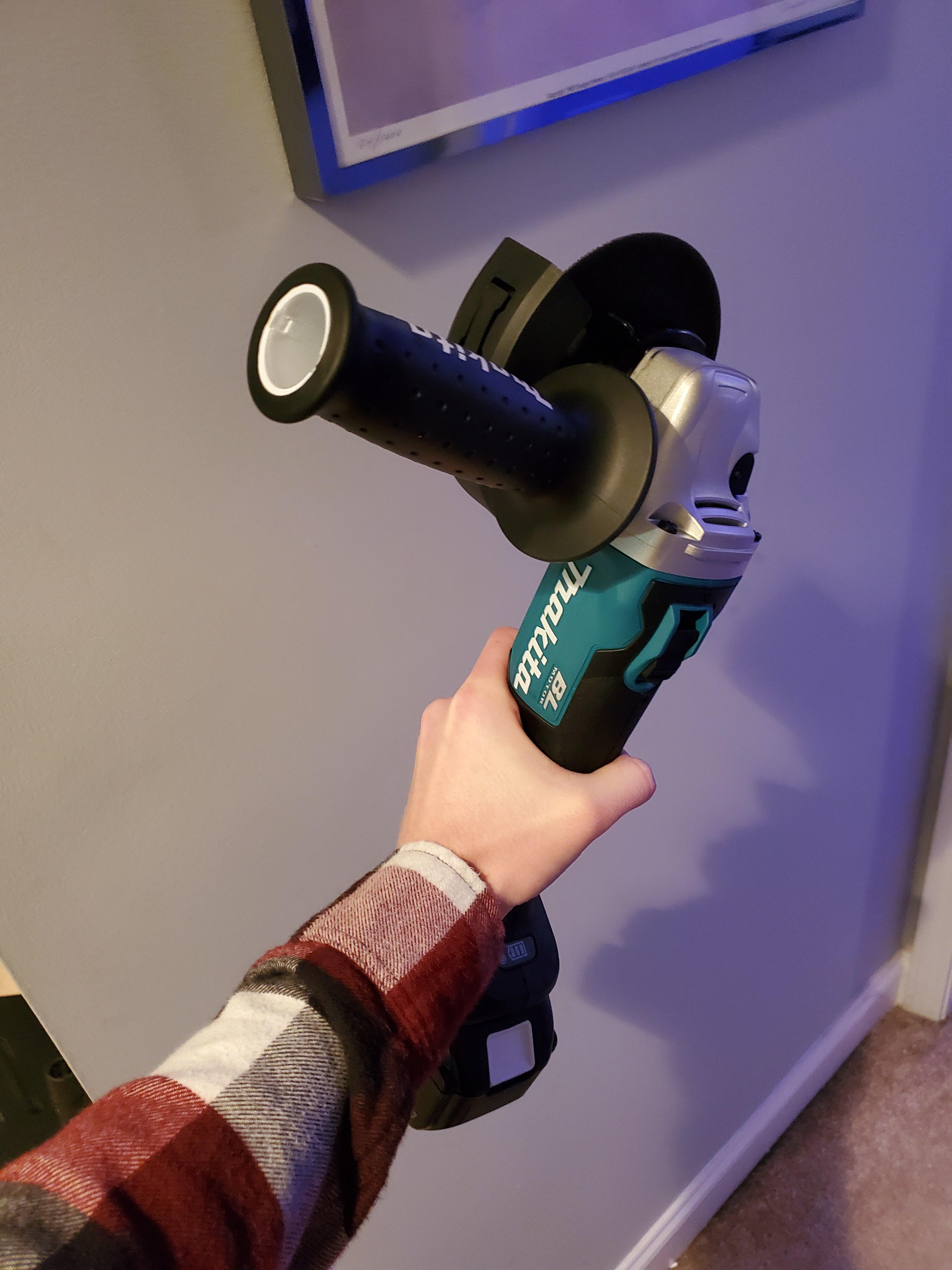 NTD makita 4.5in angle grinder, first time using a grinder(other than