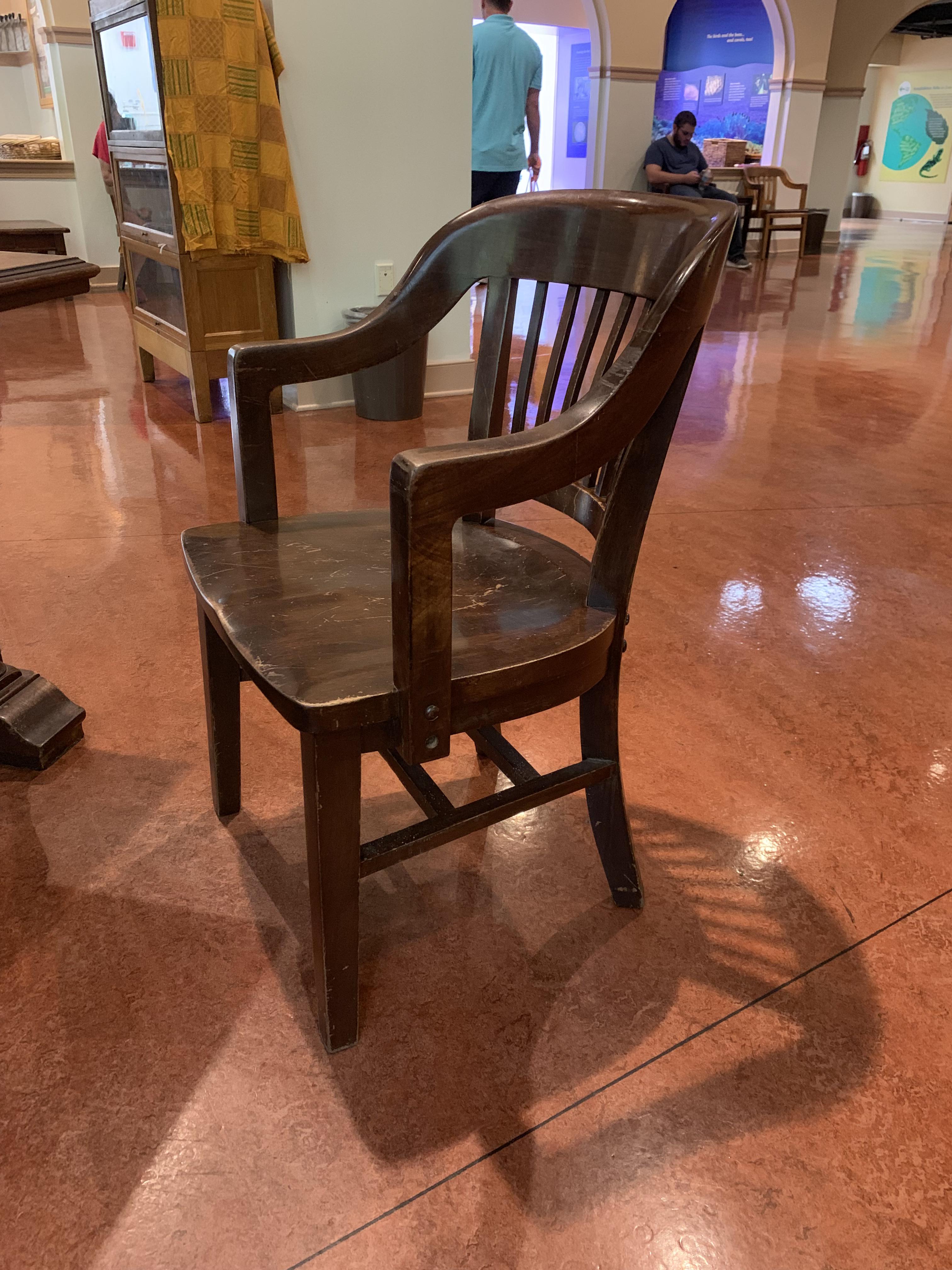 What is the name of this type of chair? r/woodworking
