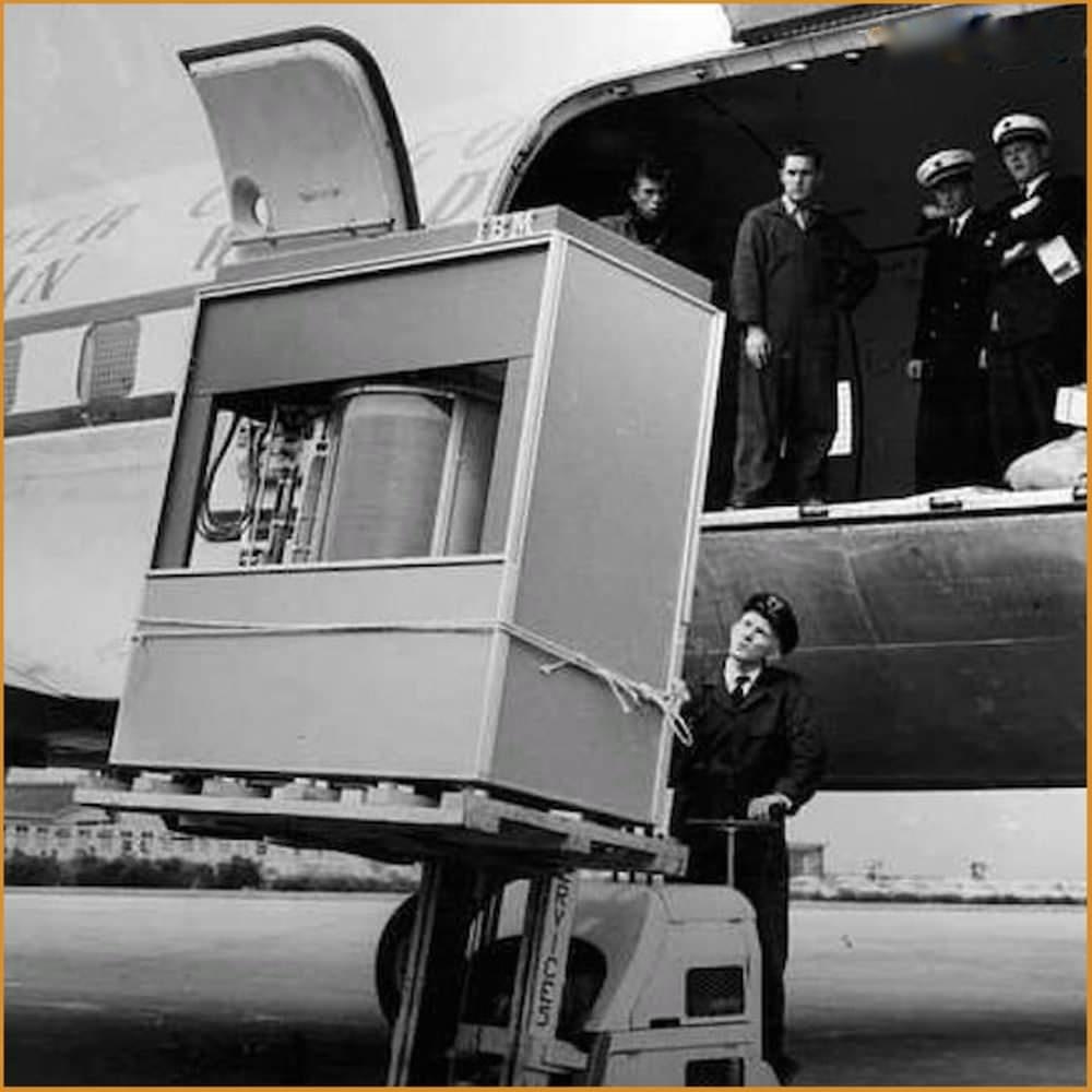A 5MB IBM hard drive being loaded onto an airplane in 1956. DataHoarder