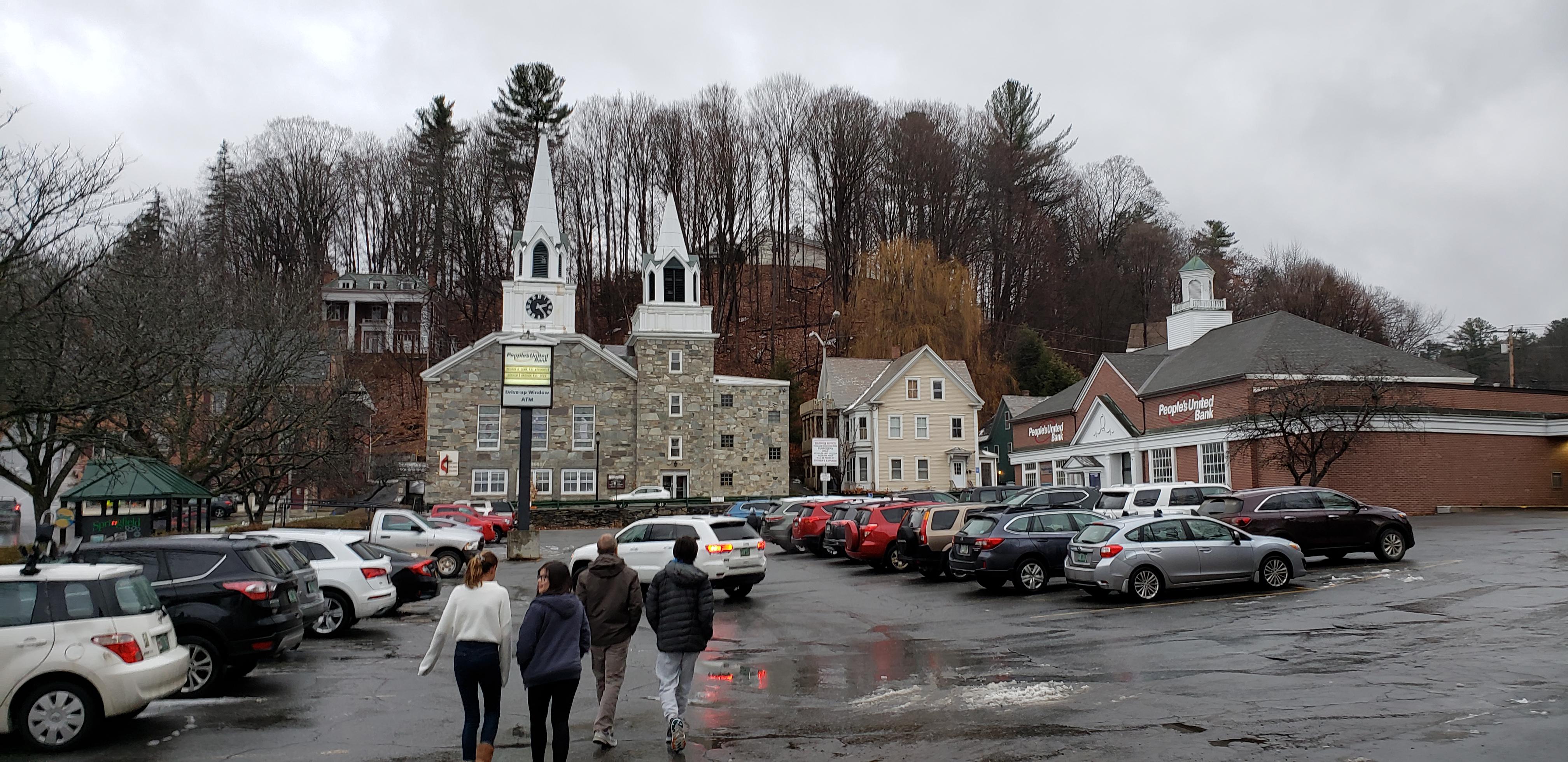 The little town of Springfield, Vermont [oc] [4032×1960] r/CityPorn