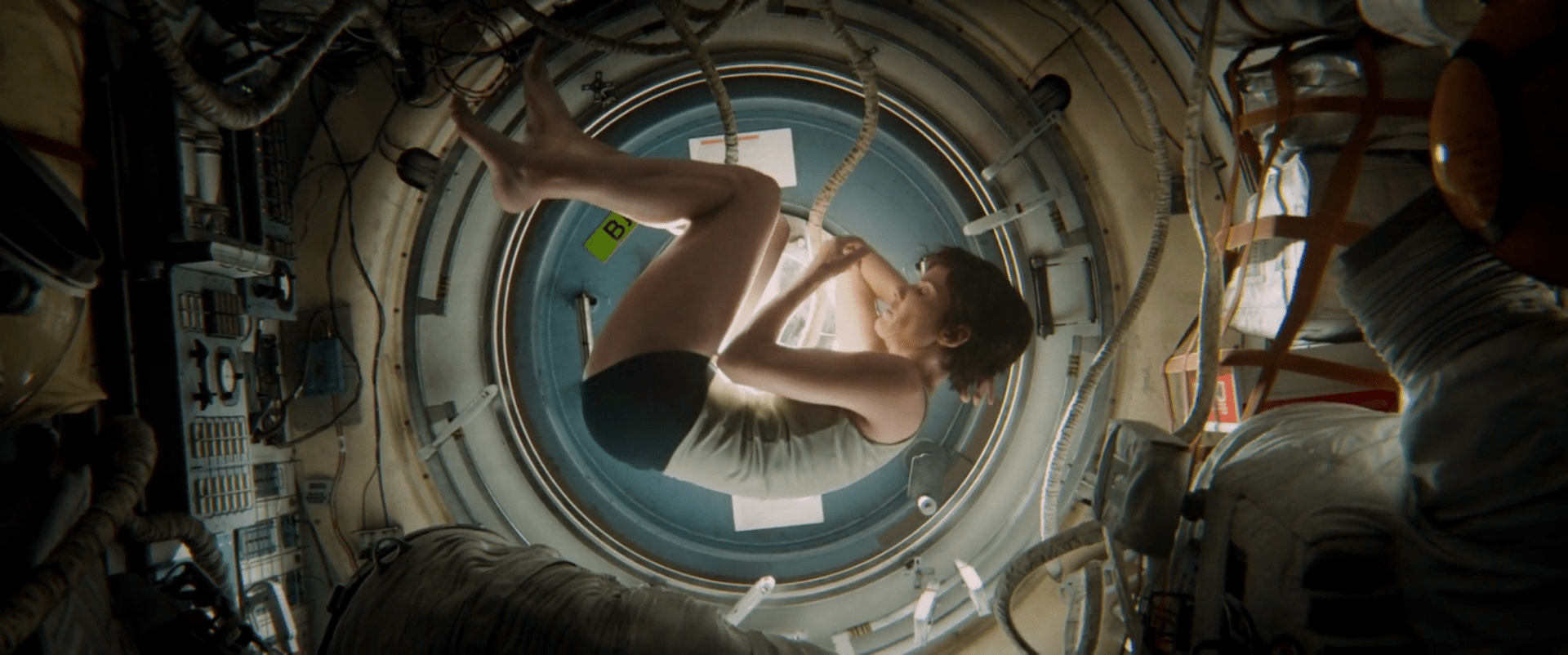 Gravity (2013) Cinematography by Emmanuel Lubezki r/CineShots