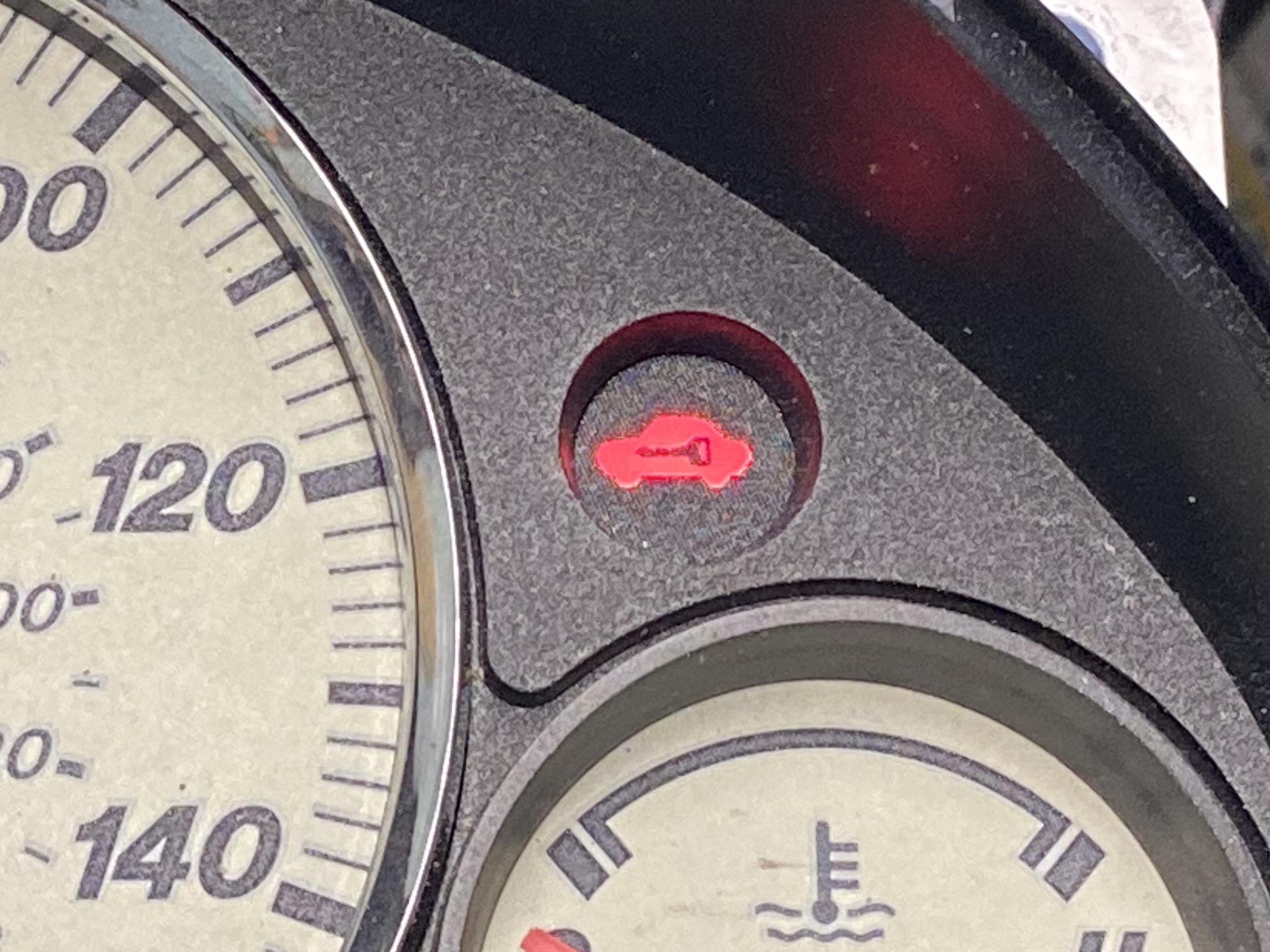 Can anyone help out with this warning light? It flashes irregularly
